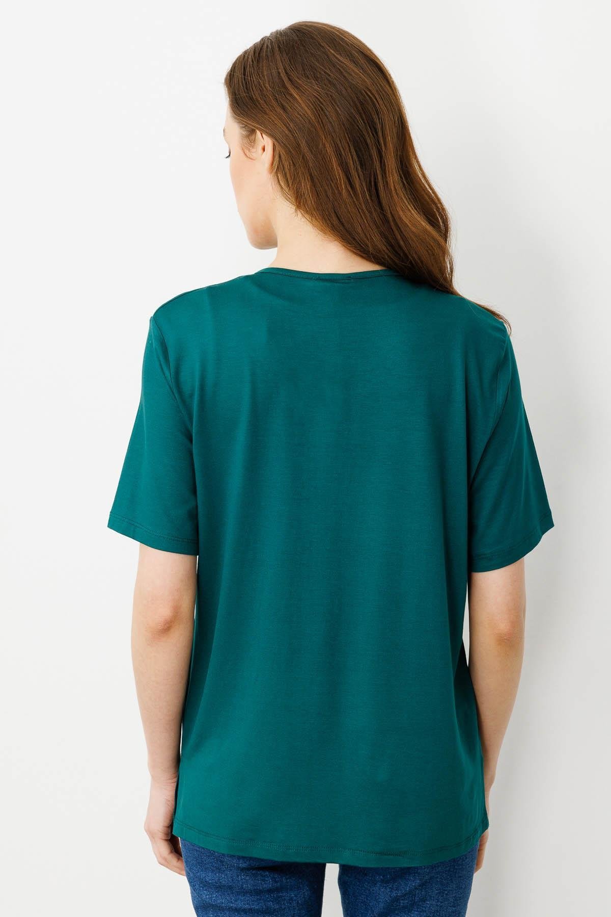 25703Kadın Sıfır Yaka Nakış İşlemeli T-shirt Yeşil