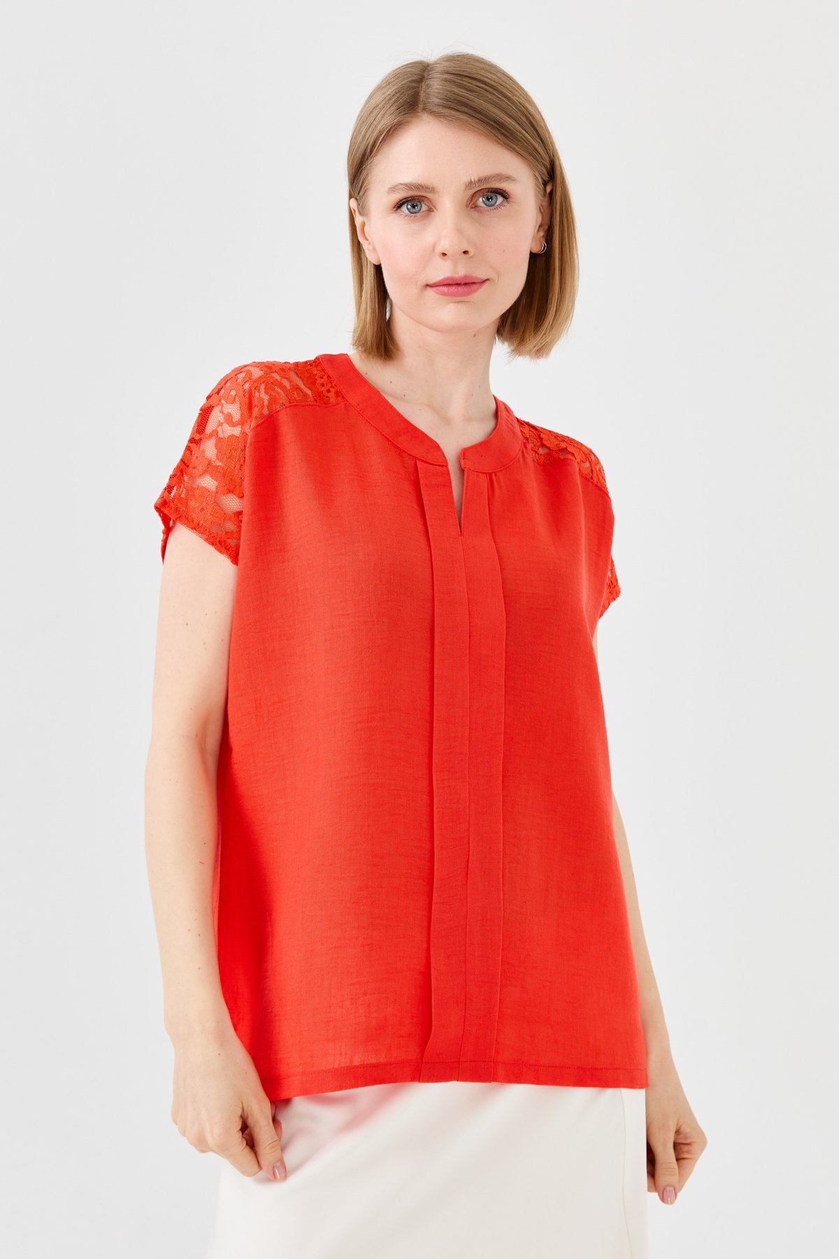 23774Kadın Açma Yaka Omuzları Dantelli Keten Bluz Oranj