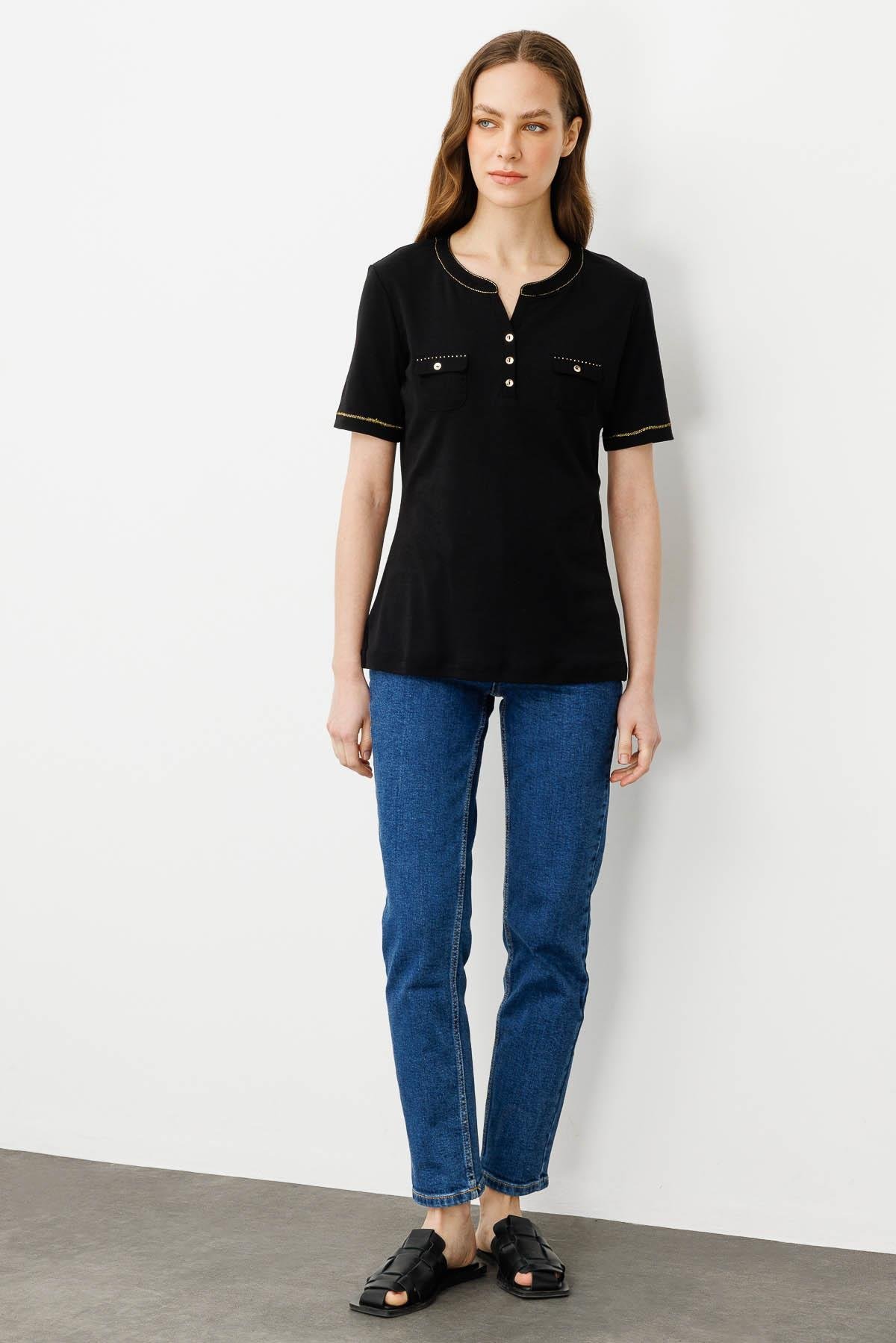 25806Kadın Açma Yaka Önü Cepli Penye T-shirt Siyah