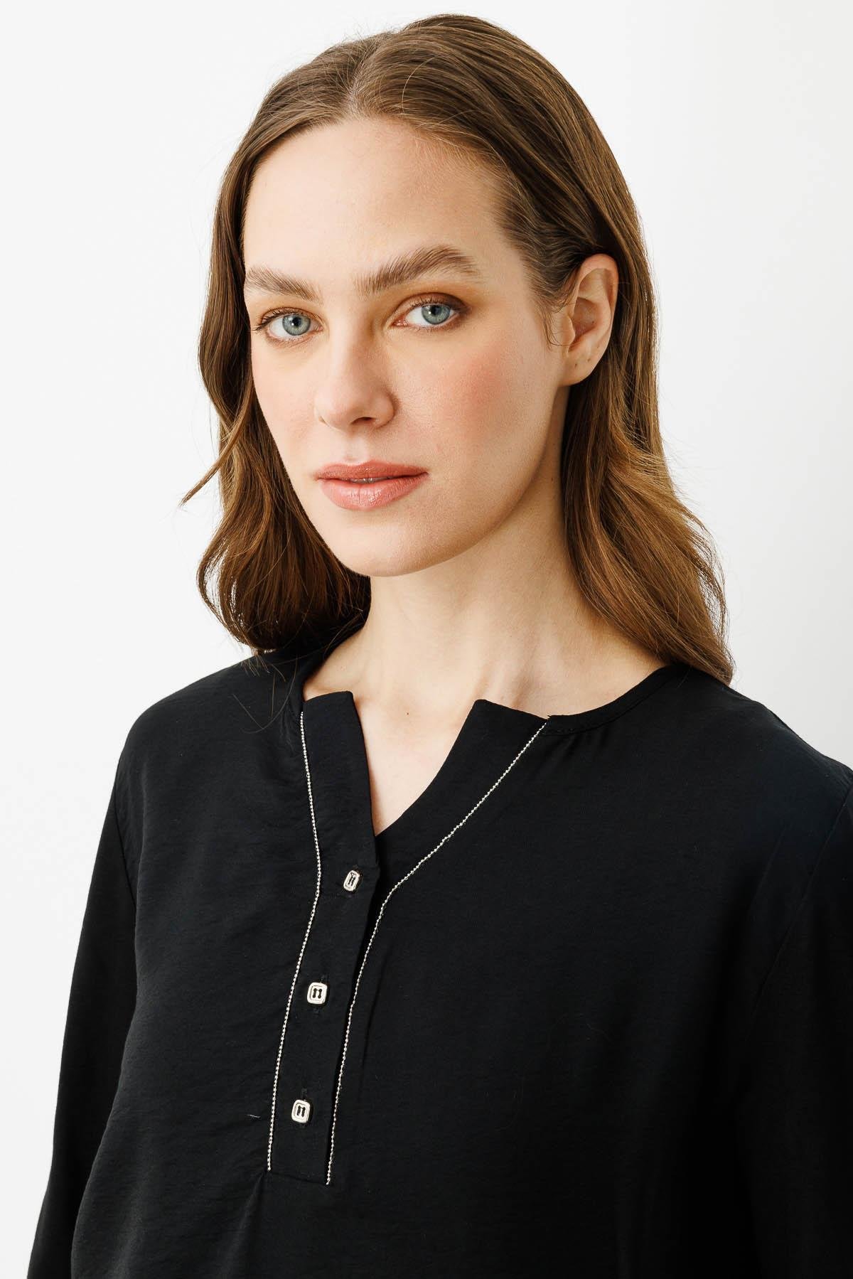 25763Kadın Açma Yaka Önü Düğmeli Bluz Siyah