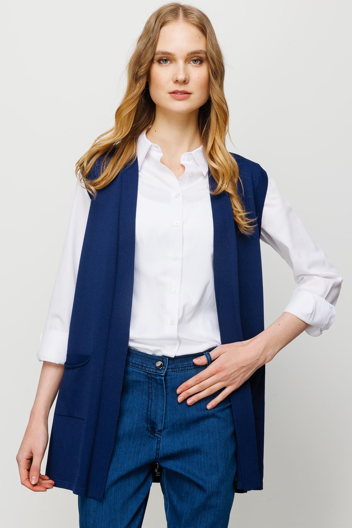 23356Kadın Arkası Desenli Araboy Triko Yelek Lacivert