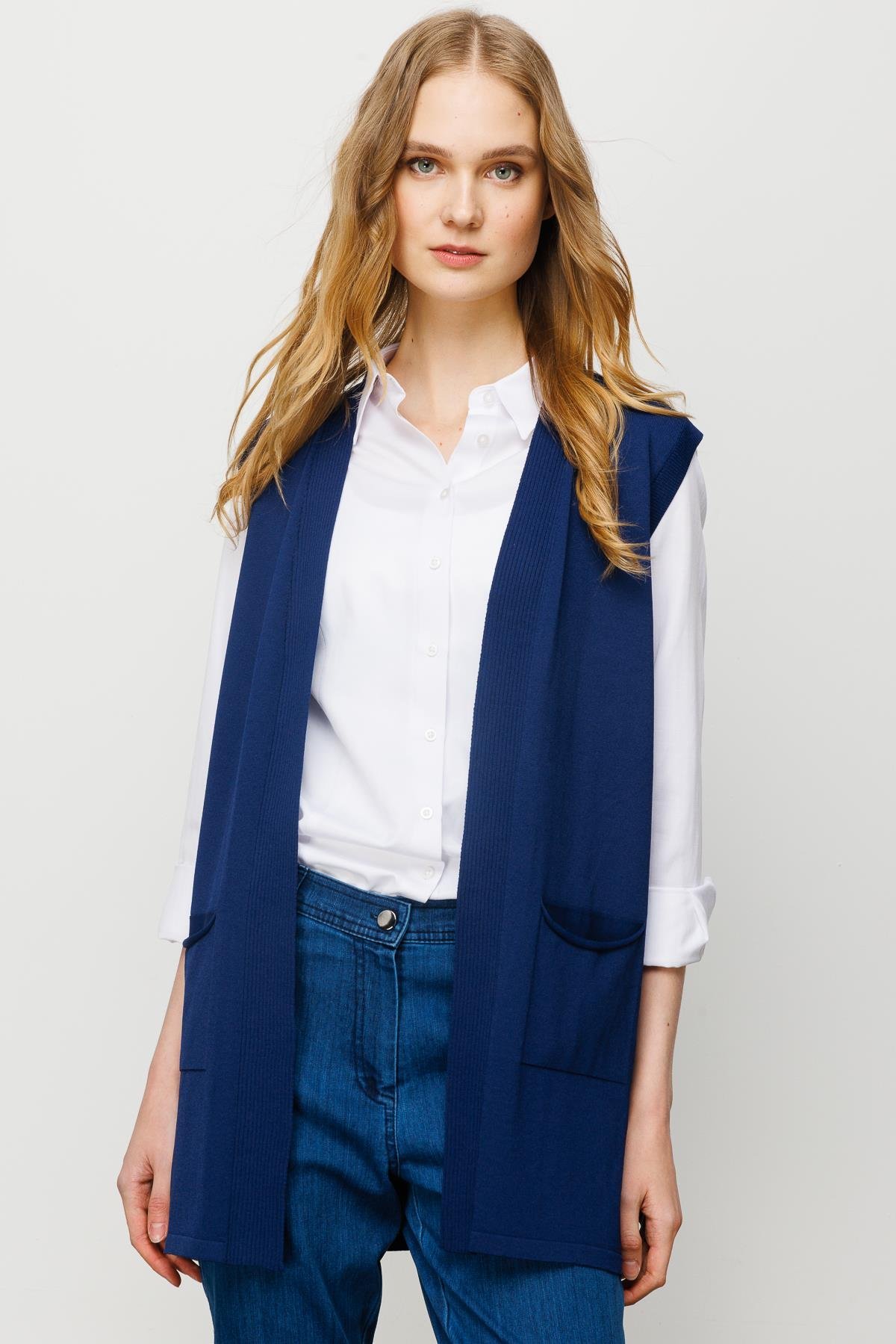 23356Kadın Arkası Desenli Araboy Triko Yelek Lacivert