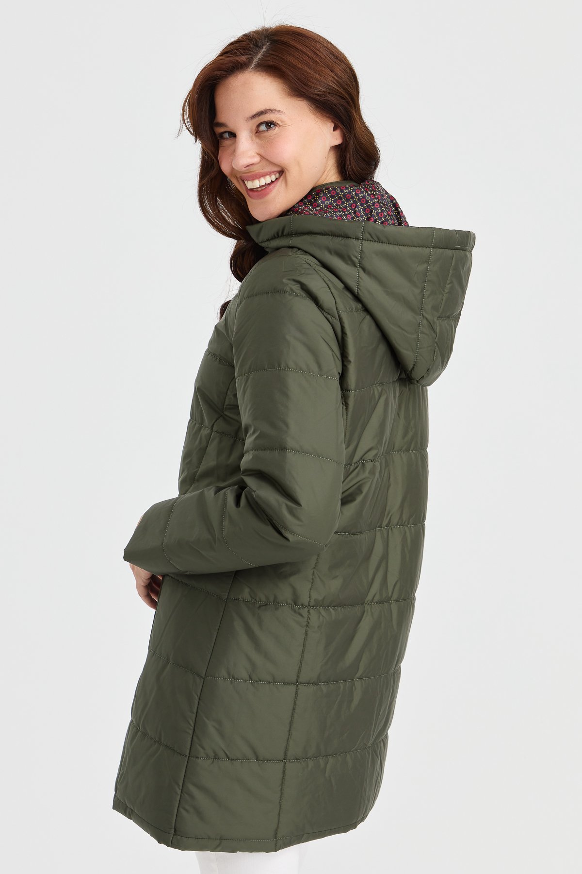 23402Kadın Astarı Desenli Araboy Kapitone Kaban Haki