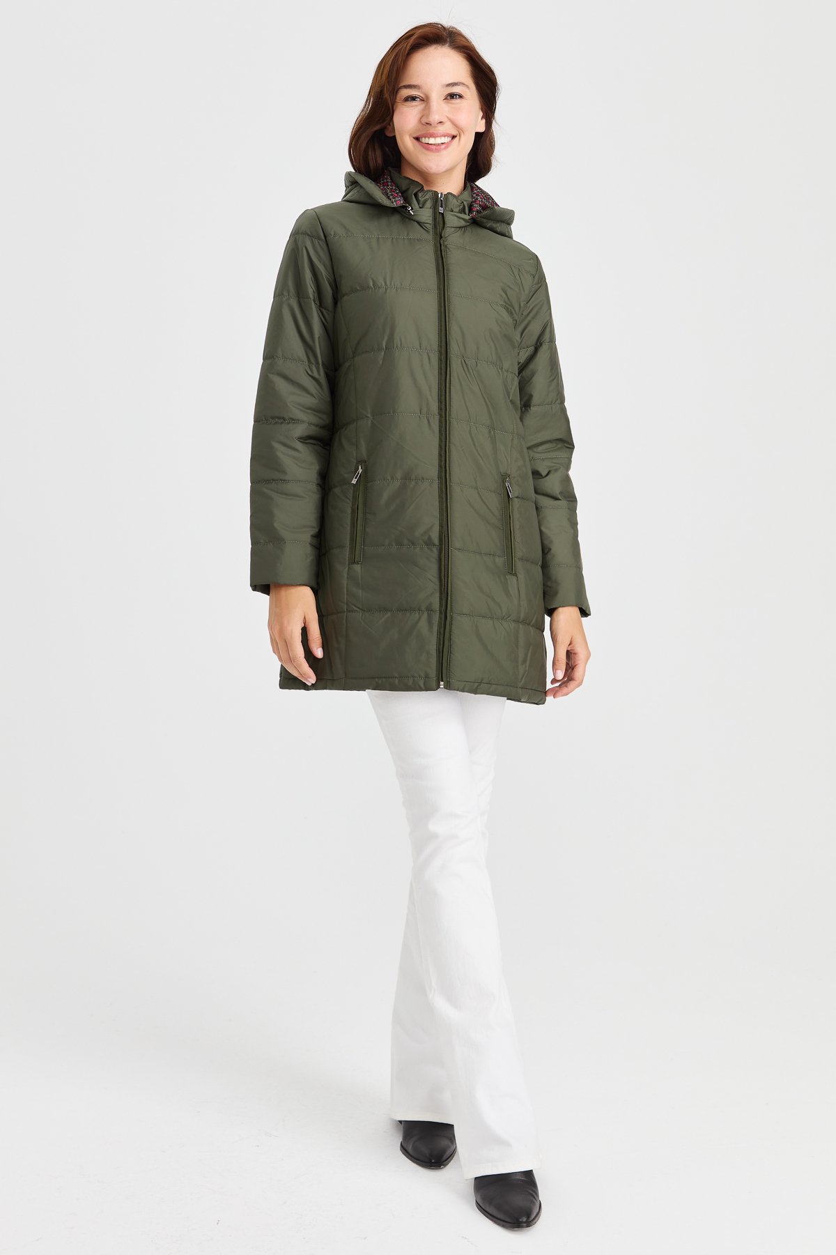 23402Kadın Astarı Desenli Araboy Kapitone Kaban Haki