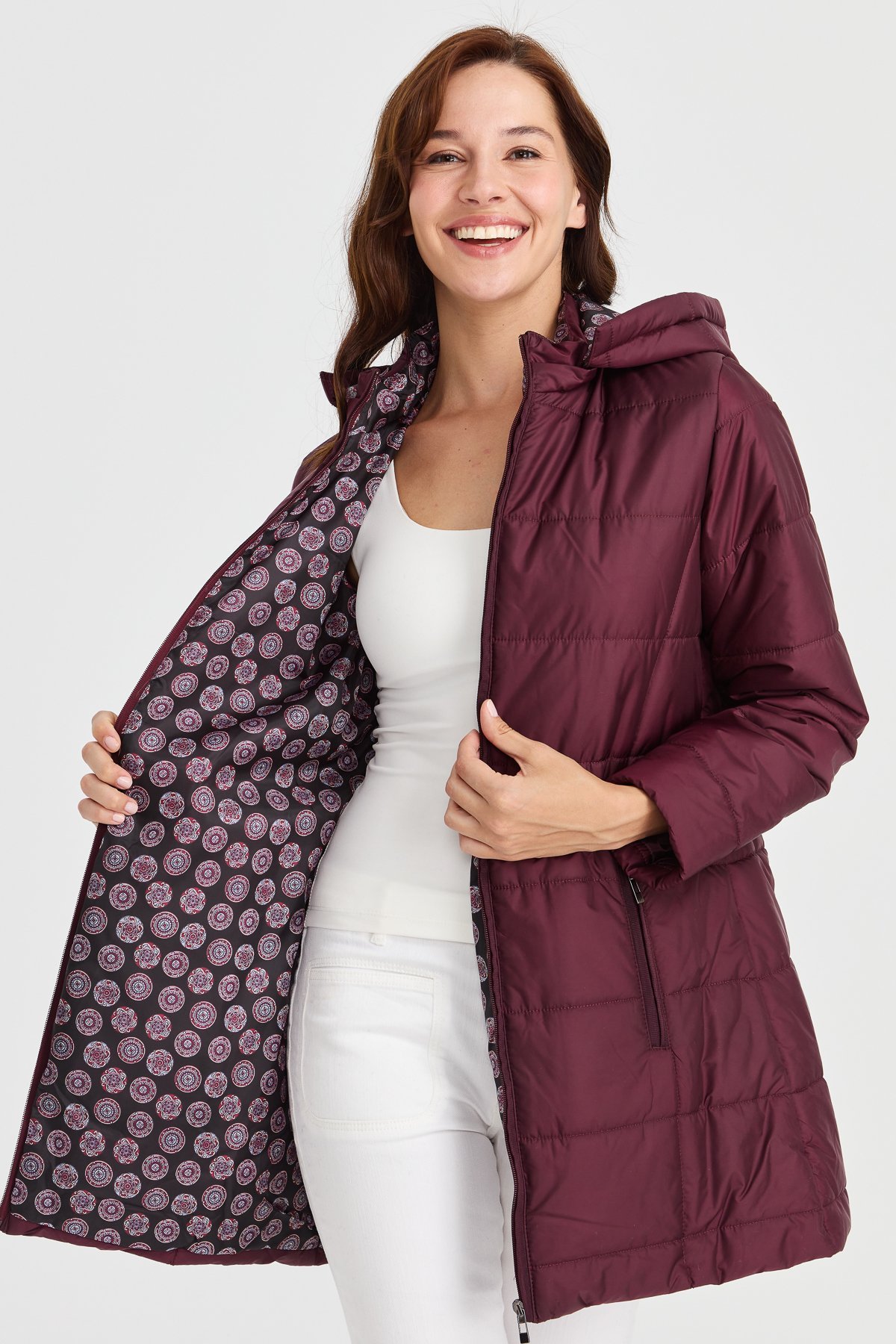 23402Kadın Astarı Desenli Araboy Kapitone Kaban Bordo