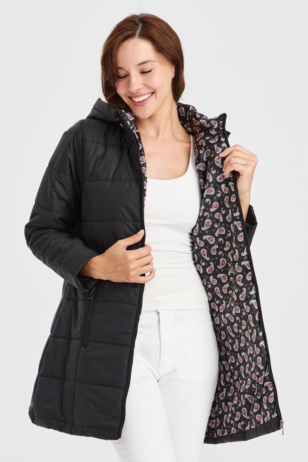 23402Kadın Astarı Desenli Araboy Kapitone Kaban Siyah