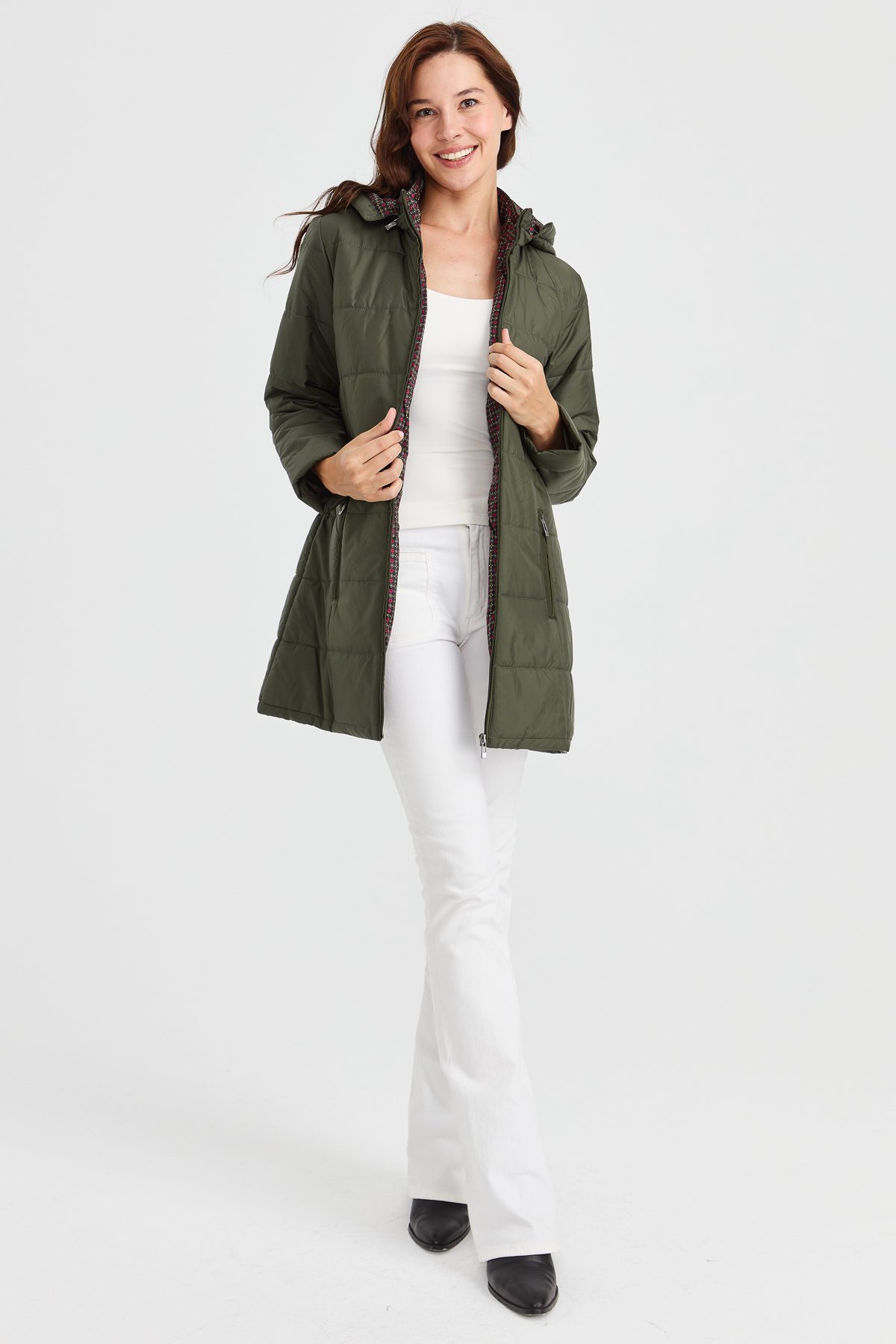 23402Kadın Astarı Desenli Araboy Kapitone Kaban Haki