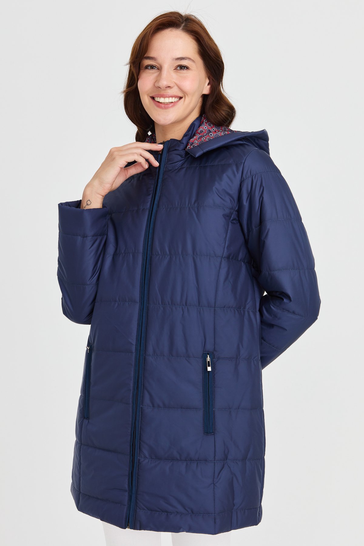 23402Kadın Astarı Desenli Araboy Kapitone Kaban Lacivert