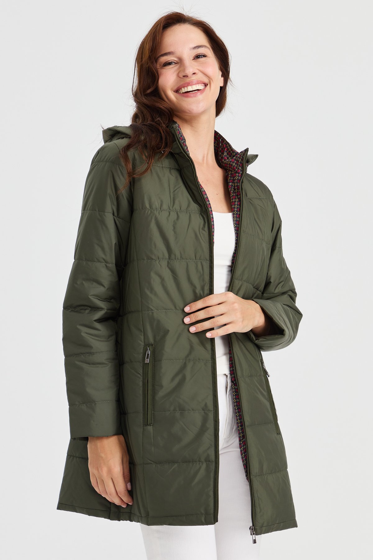 23402Kadın Astarı Desenli Araboy Kapitone Kaban Haki