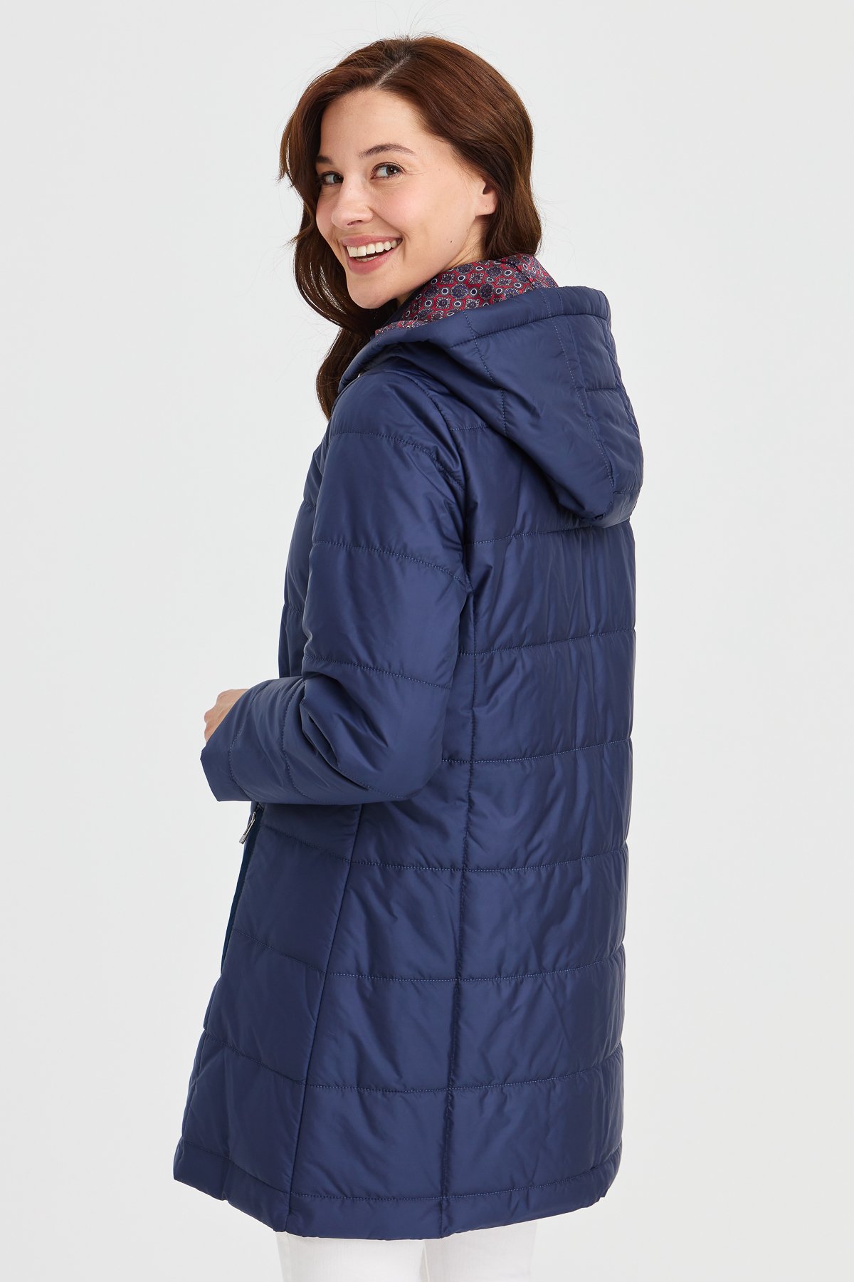 23402Kadın Astarı Desenli Araboy Kapitone Kaban Lacivert