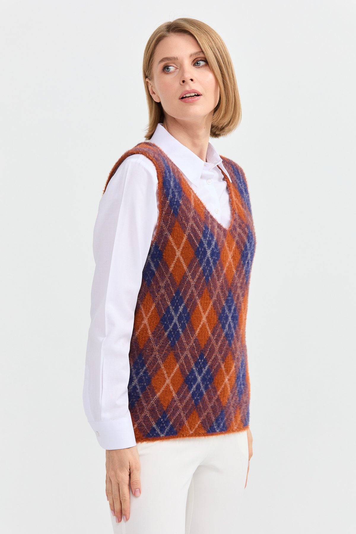 22266Kadın Baklava Desenli Süveter 2