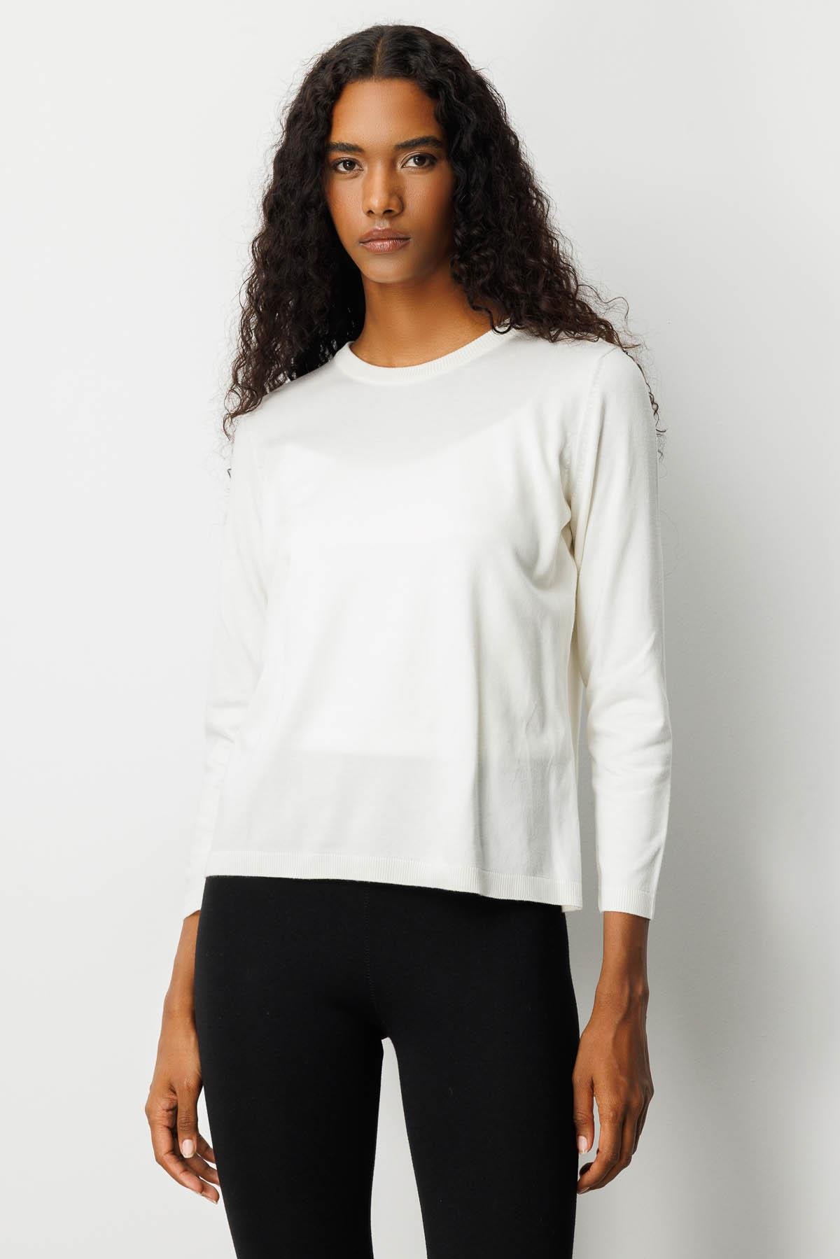 22308Kadın Basic Sıfır Yaka Kazak Kemik