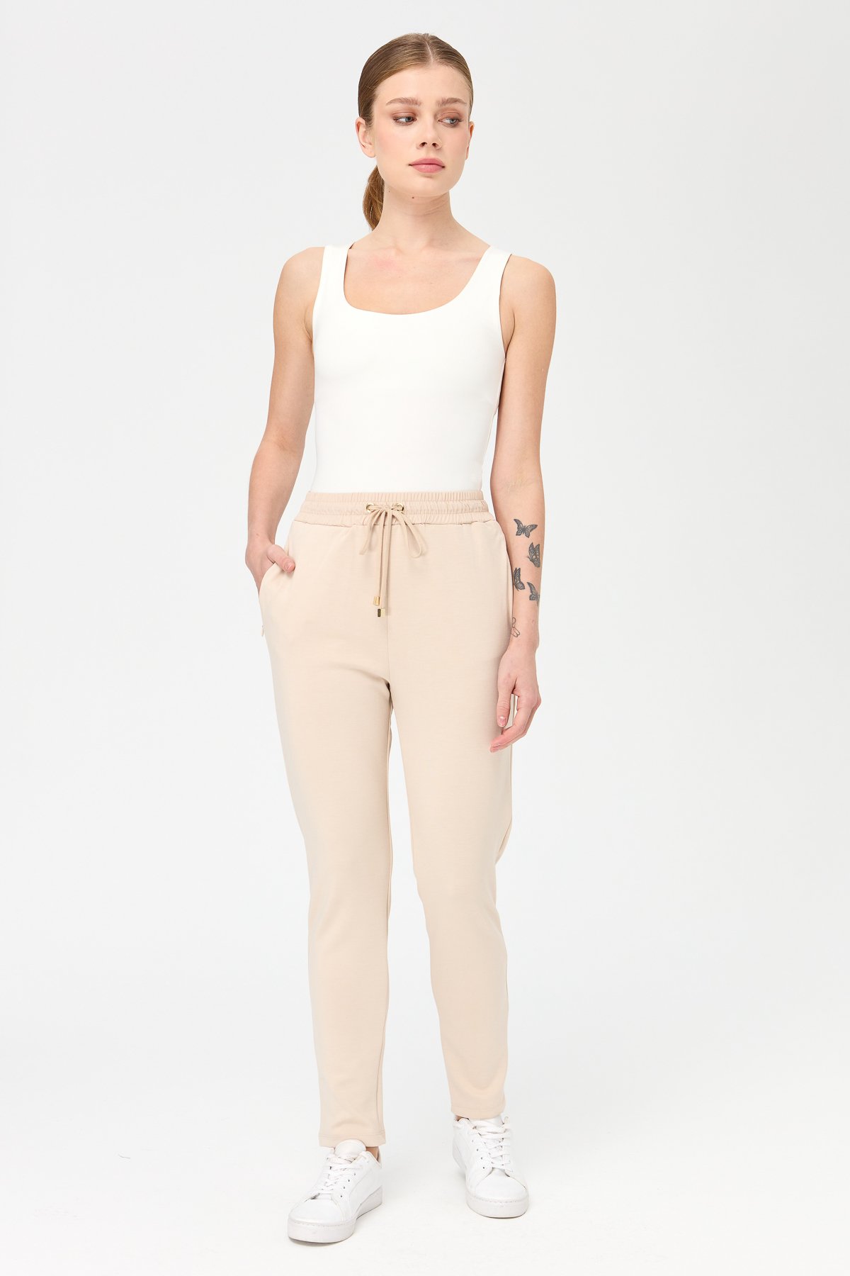 KMK23002Kadın Beli Bağcıklı Cepli Eşofman Pantolon Bej