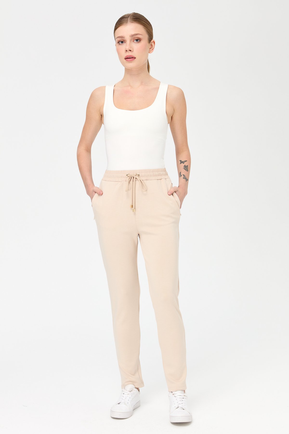 KMK23002Kadın Beli Bağcıklı Cepli Eşofman Pantolon Bej