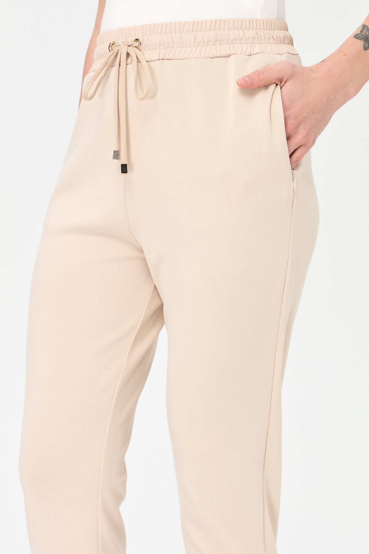 KMK23002Kadın Beli Bağcıklı Cepli Eşofman Pantolon Bej