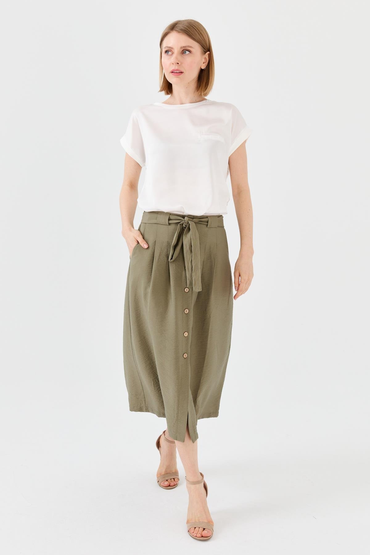 23487Kadın Beli Kuşaklı Önü Düğmeli Etek Haki