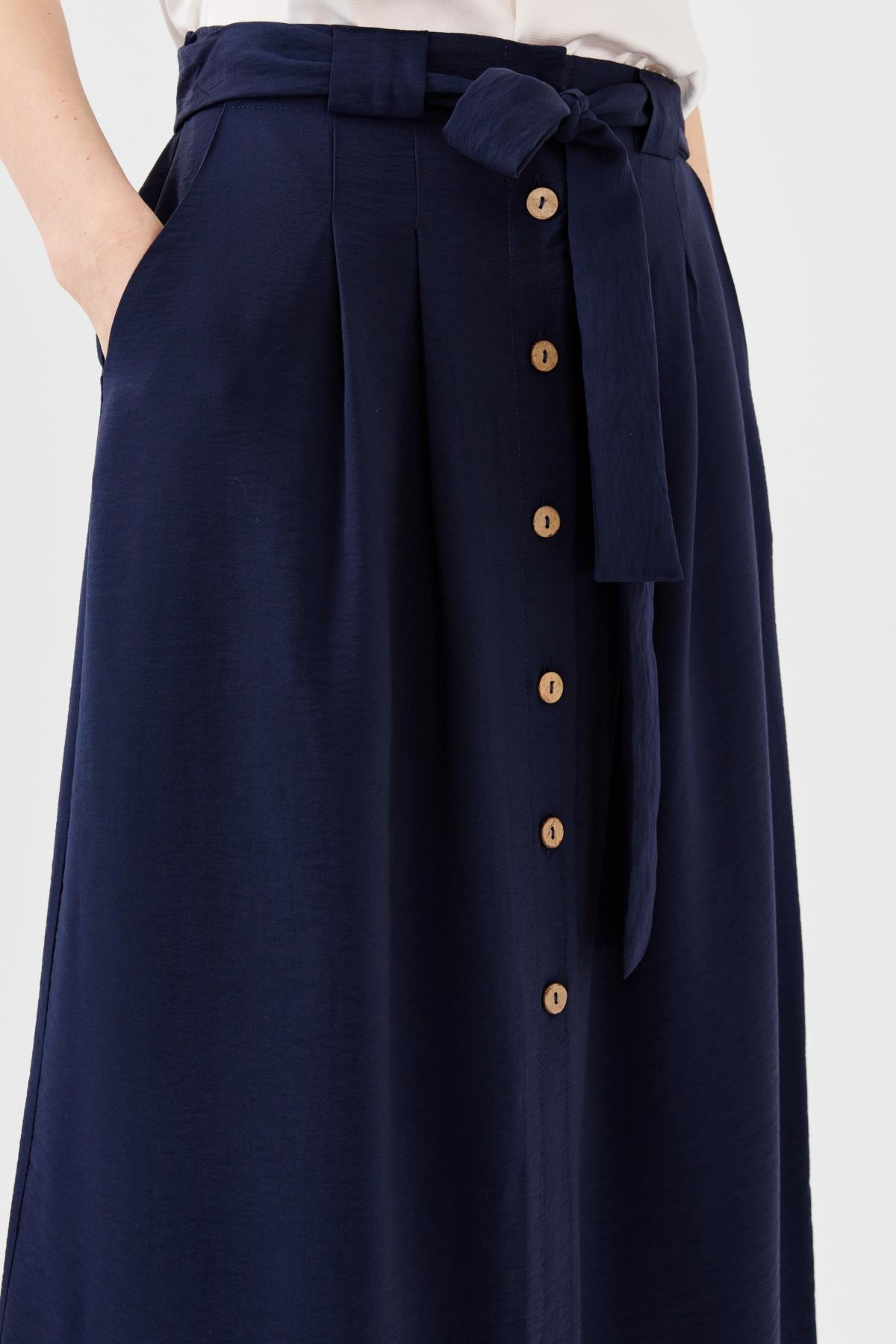 23487Kadın Beli Kuşaklı Önü Düğmeli Etek Lacivert