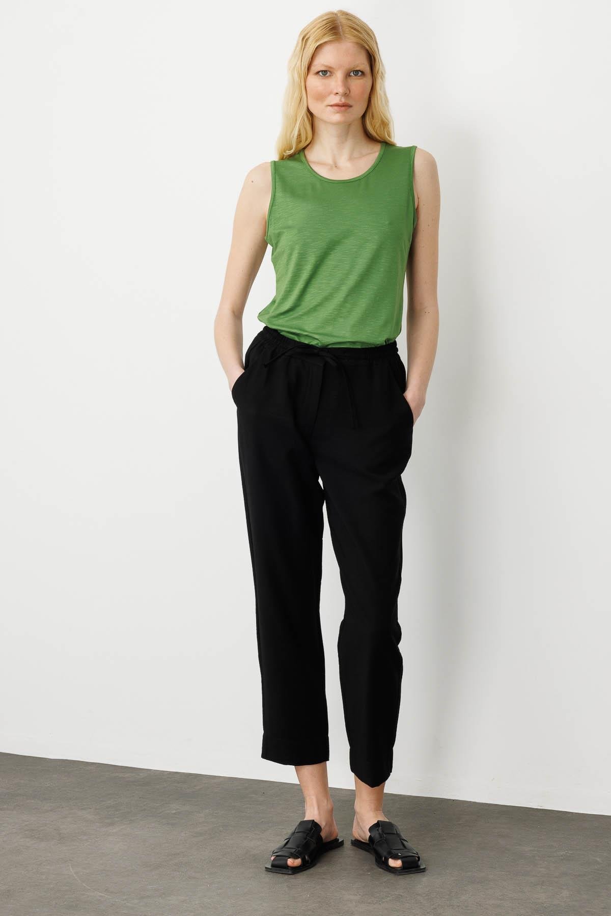 25877Kadın Beli Lastıklı Keten Pantolon Siyah