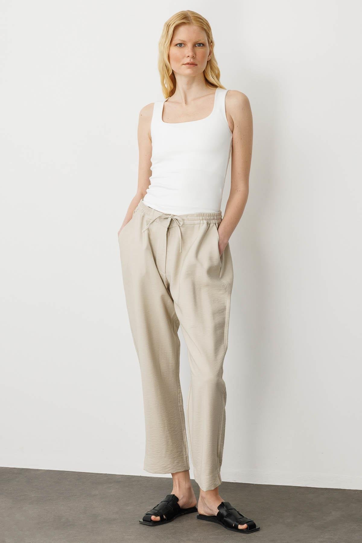 25877Kadın Beli Lastıklı Pantolon Bej