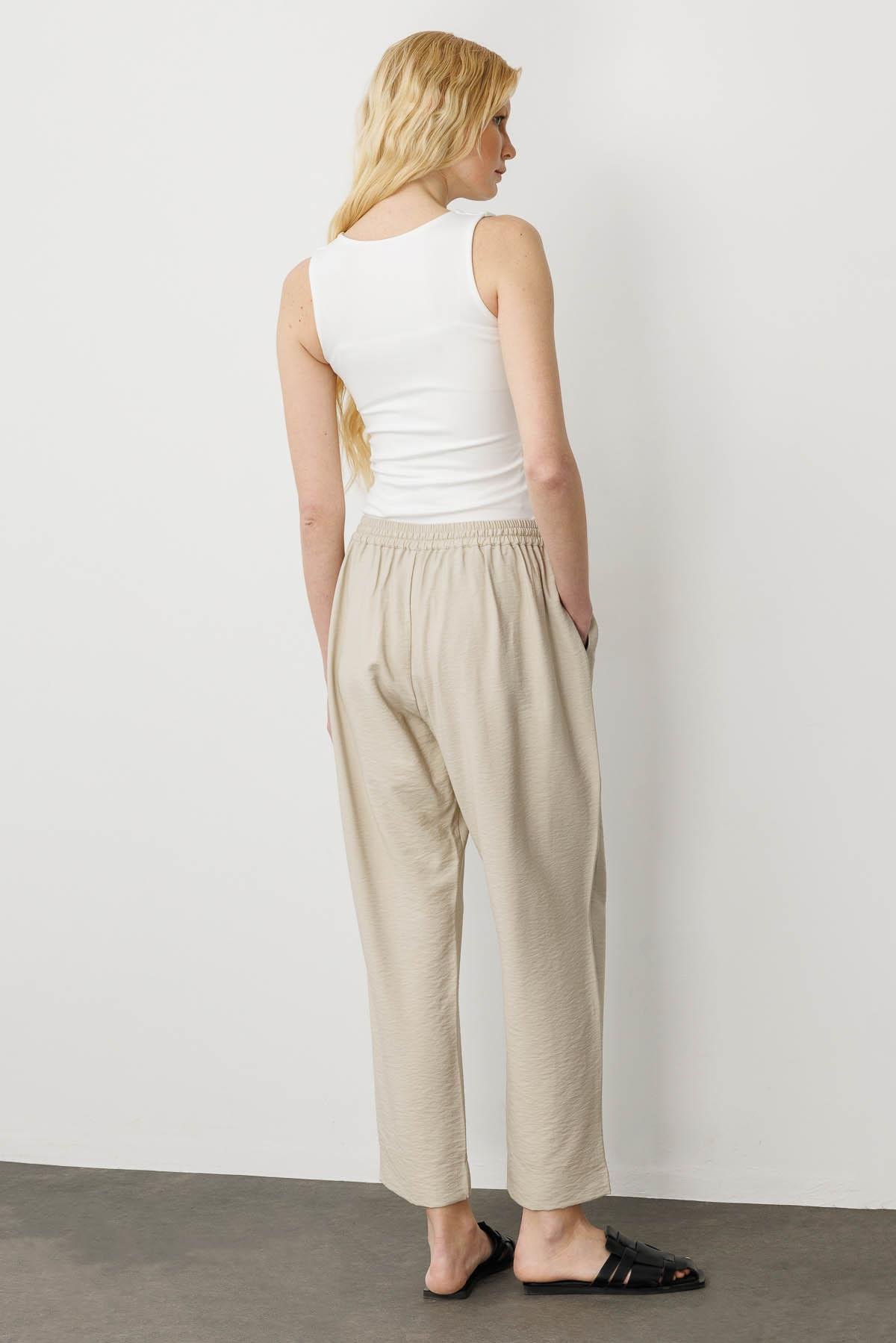 25877Kadın Beli Lastıklı Pantolon Bej