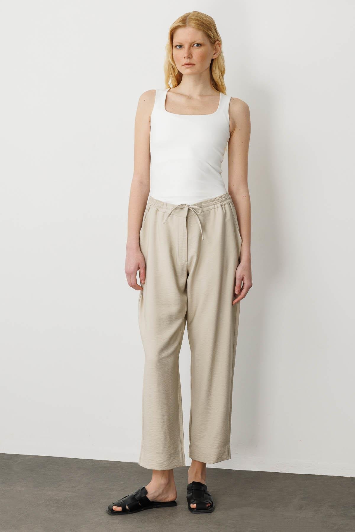 25877Kadın Beli Lastıklı Pantolon Bej