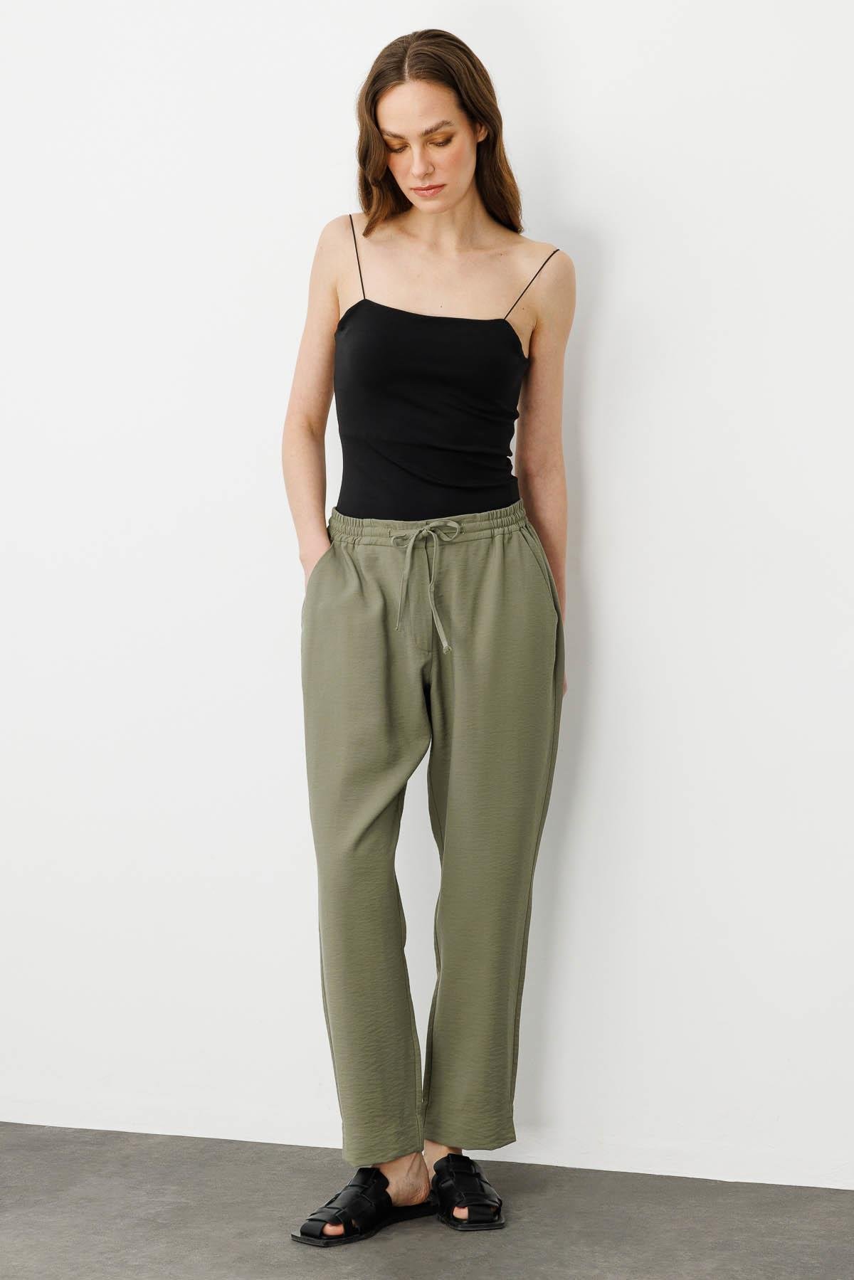 25877Kadın Beli Lastıklı Pantolon Haki