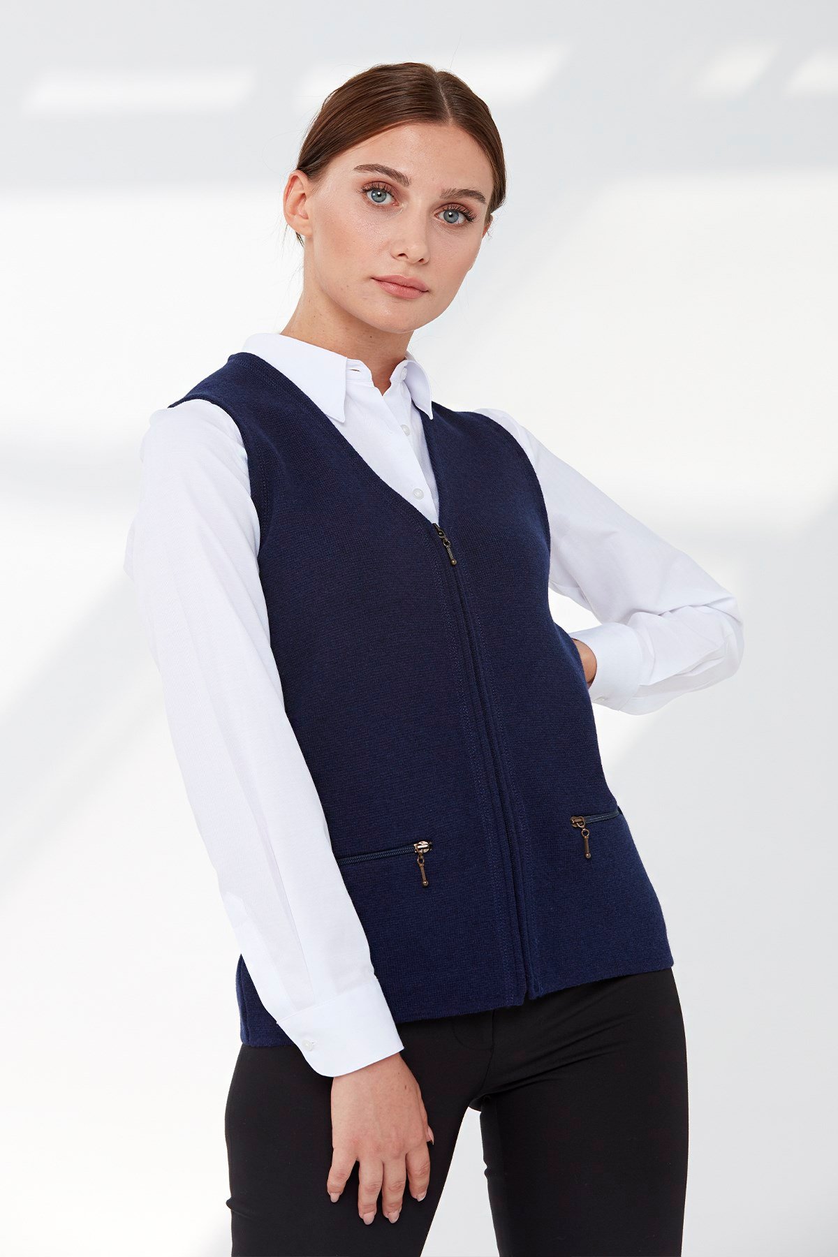 21003Kadın Çelik Örgü Cebi Fermuarlı Düz Triko Yelek Y.A.Lacivert
