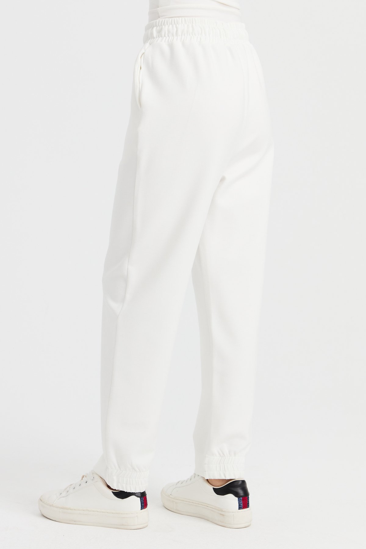 KMK23006Kadın Cepli Eşofman Pantolon Beyaz