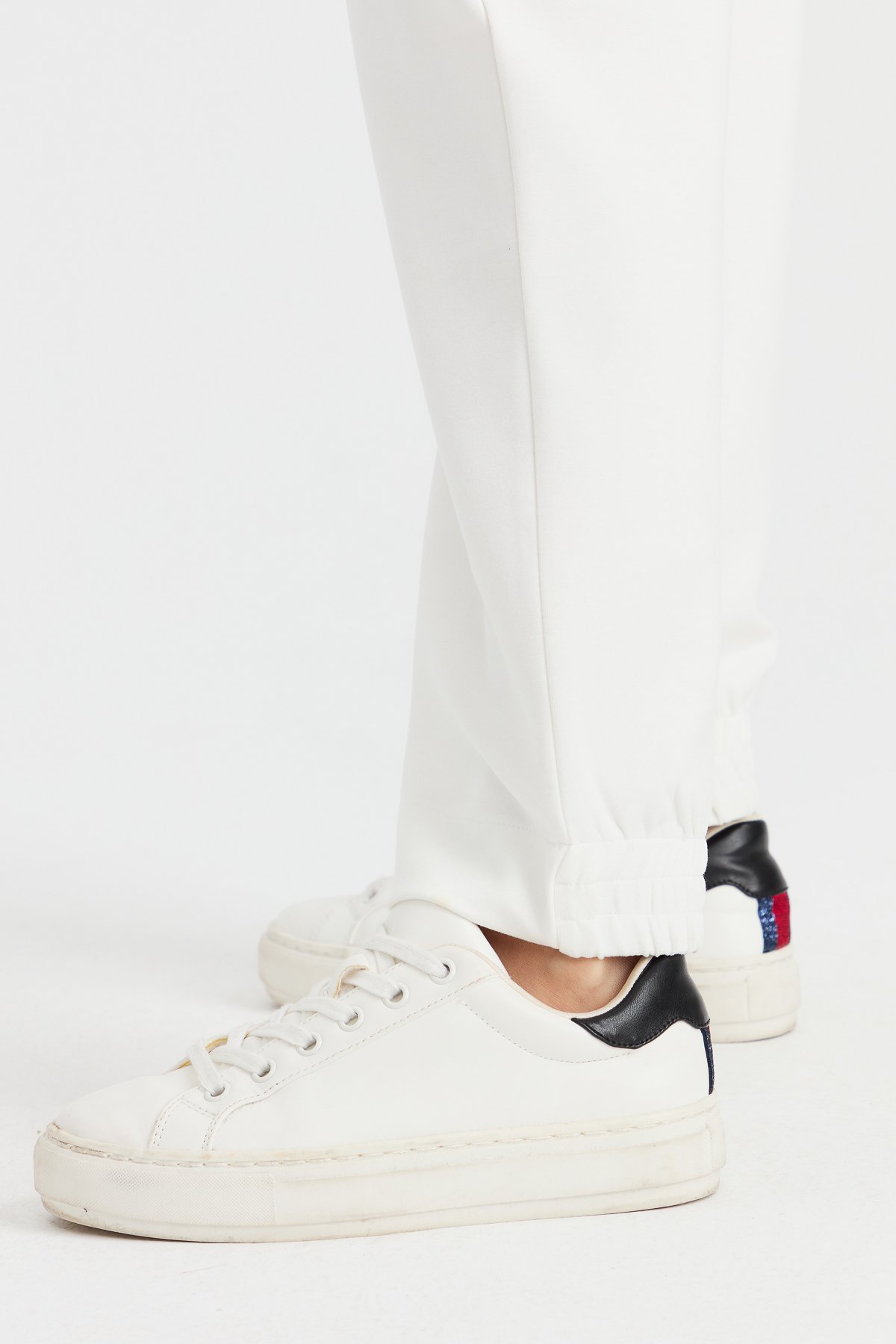 KMK23006Kadın Cepli Eşofman Pantolon Beyaz