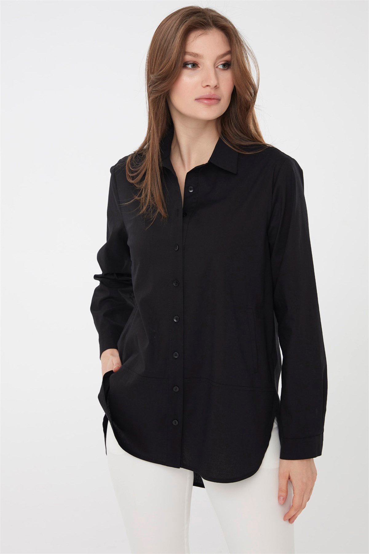 22807Kadın Cepli Koton Gömlek Siyah