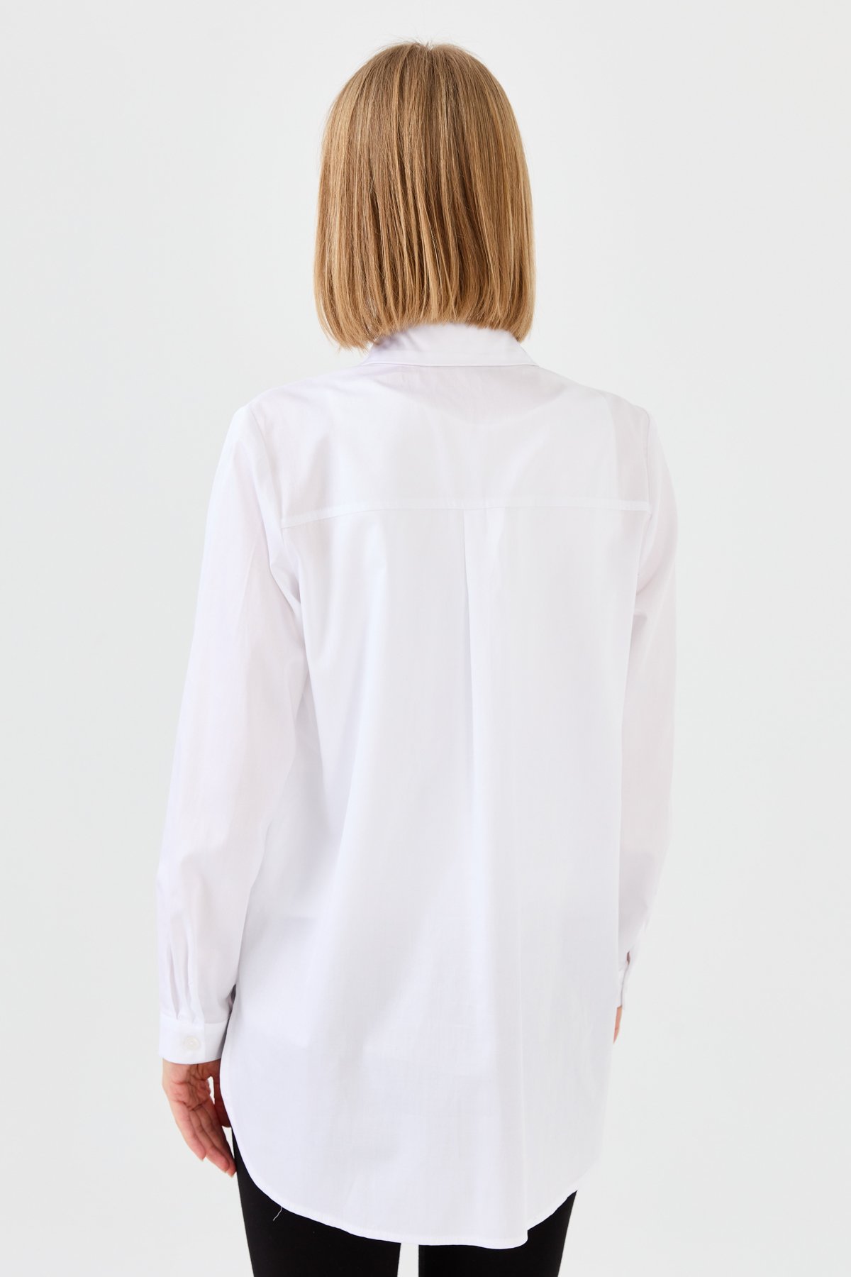 23853Kadın Cepli Saten Gömlek Beyaz