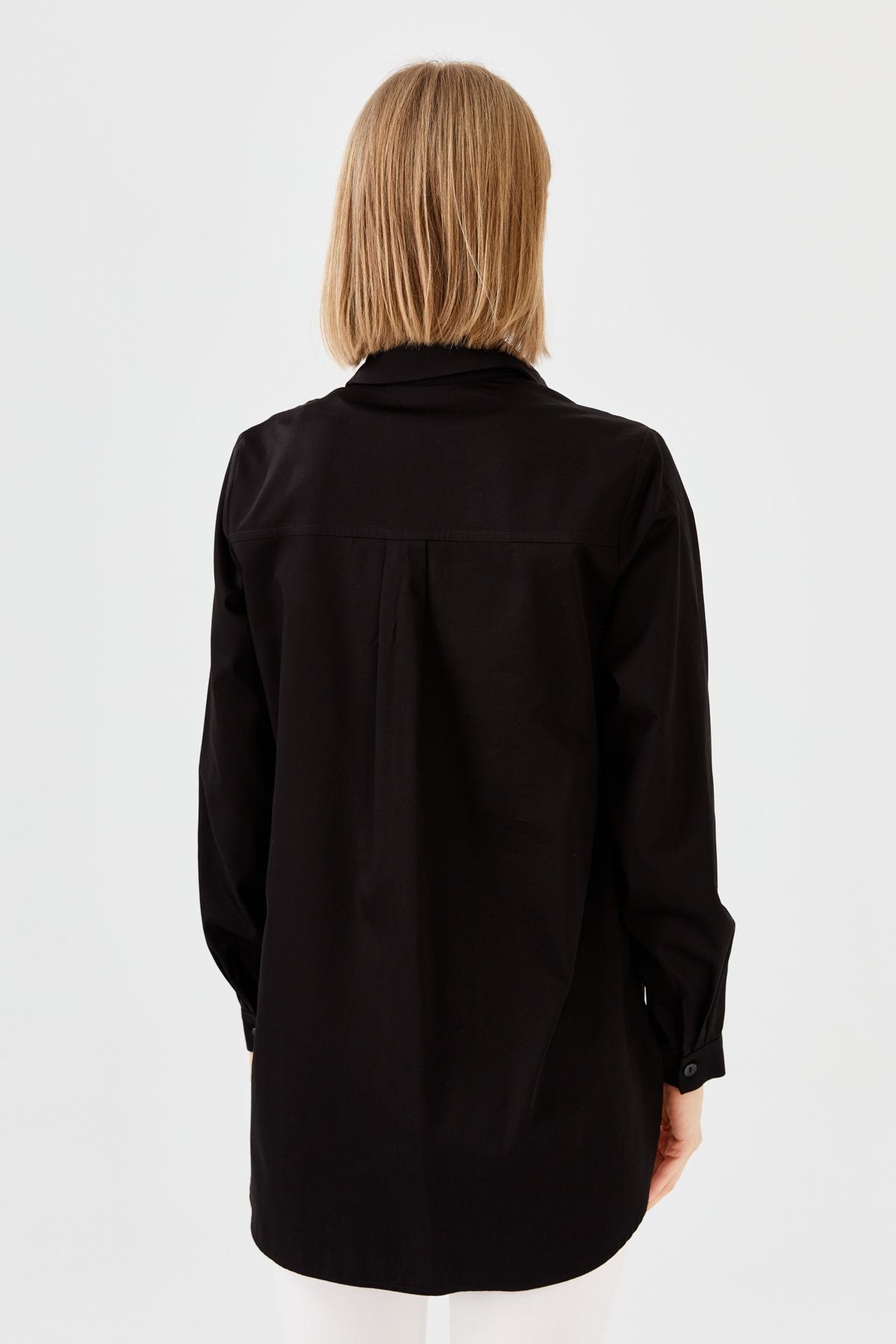 23853Kadın Cepli Saten Gömlek Siyah