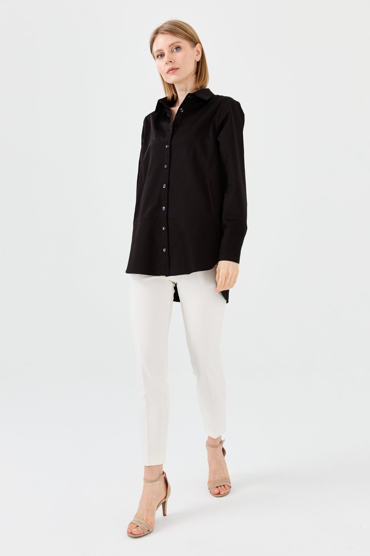 23853Kadın Cepli Saten Gömlek Siyah