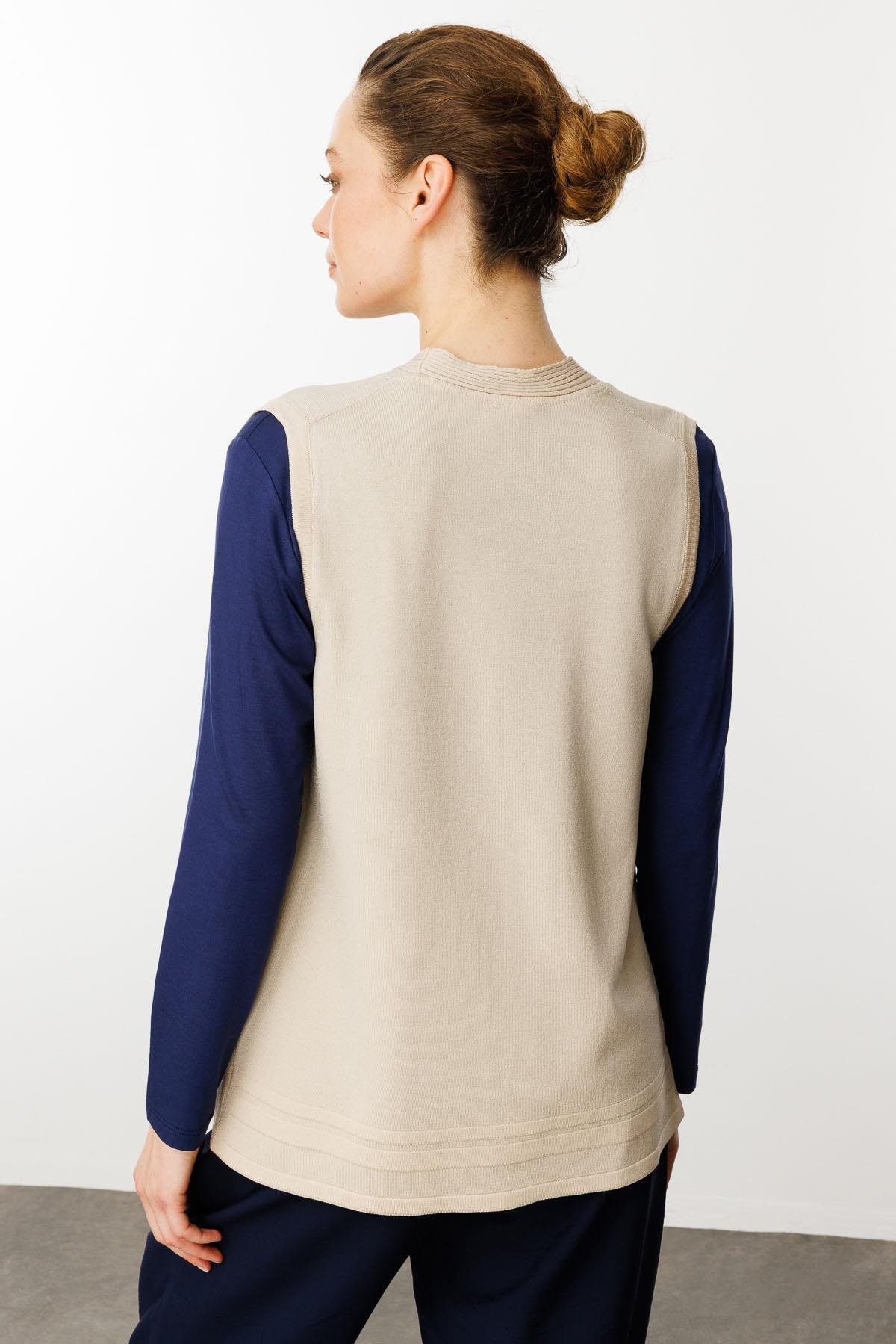 25350Kadın Cepli Yazlık Triko Yelek Bej