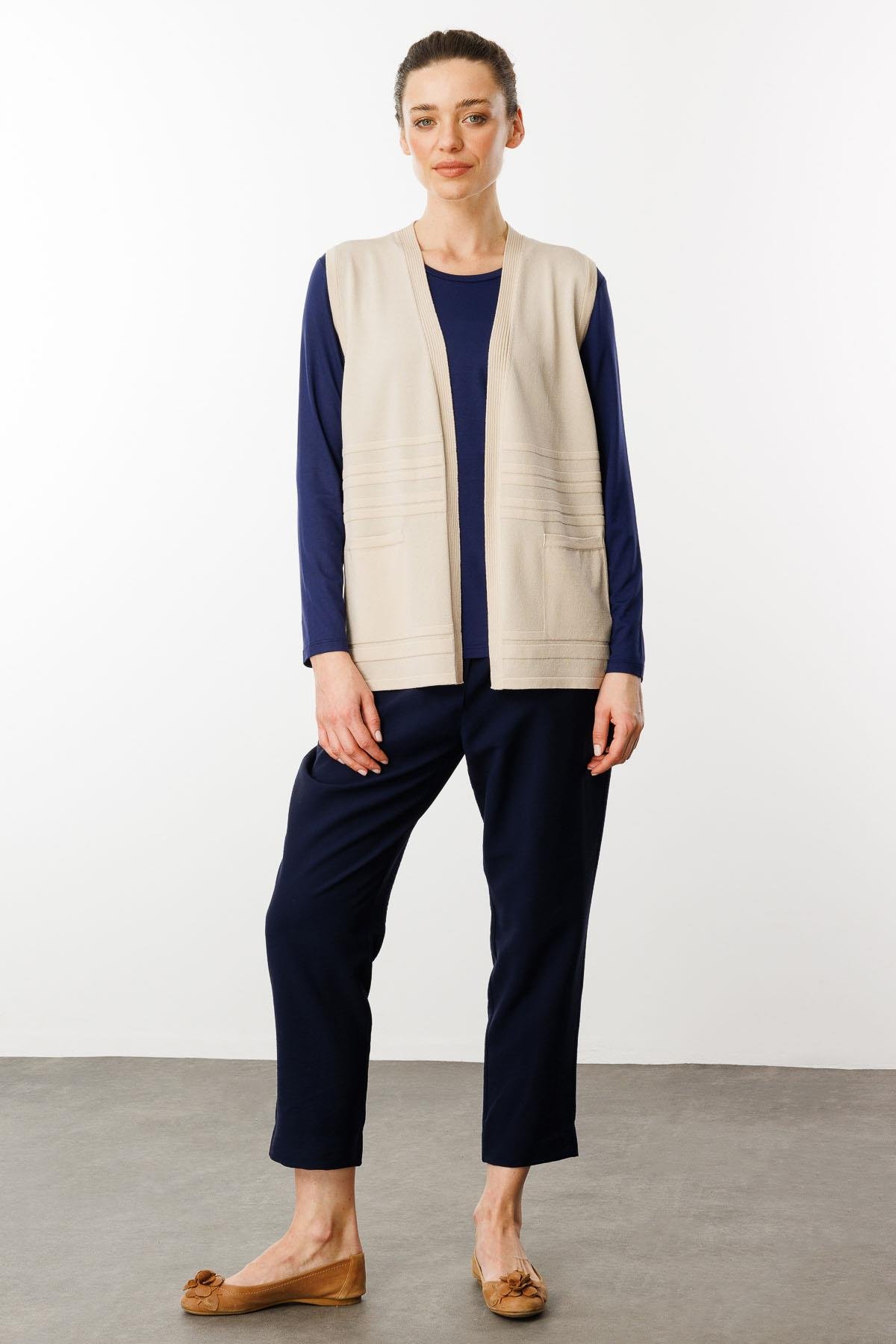 25350Kadın Cepli Yazlık Triko Yelek Bej