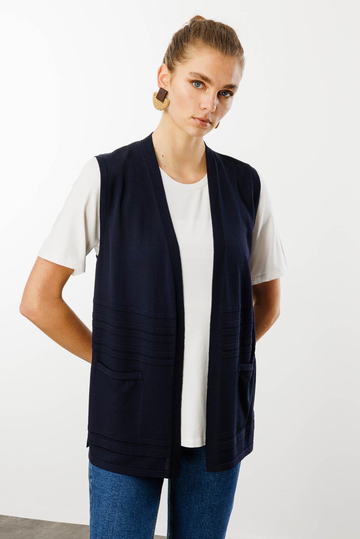 25350Kadın Cepli Yazlık Triko Yelek Lacivert