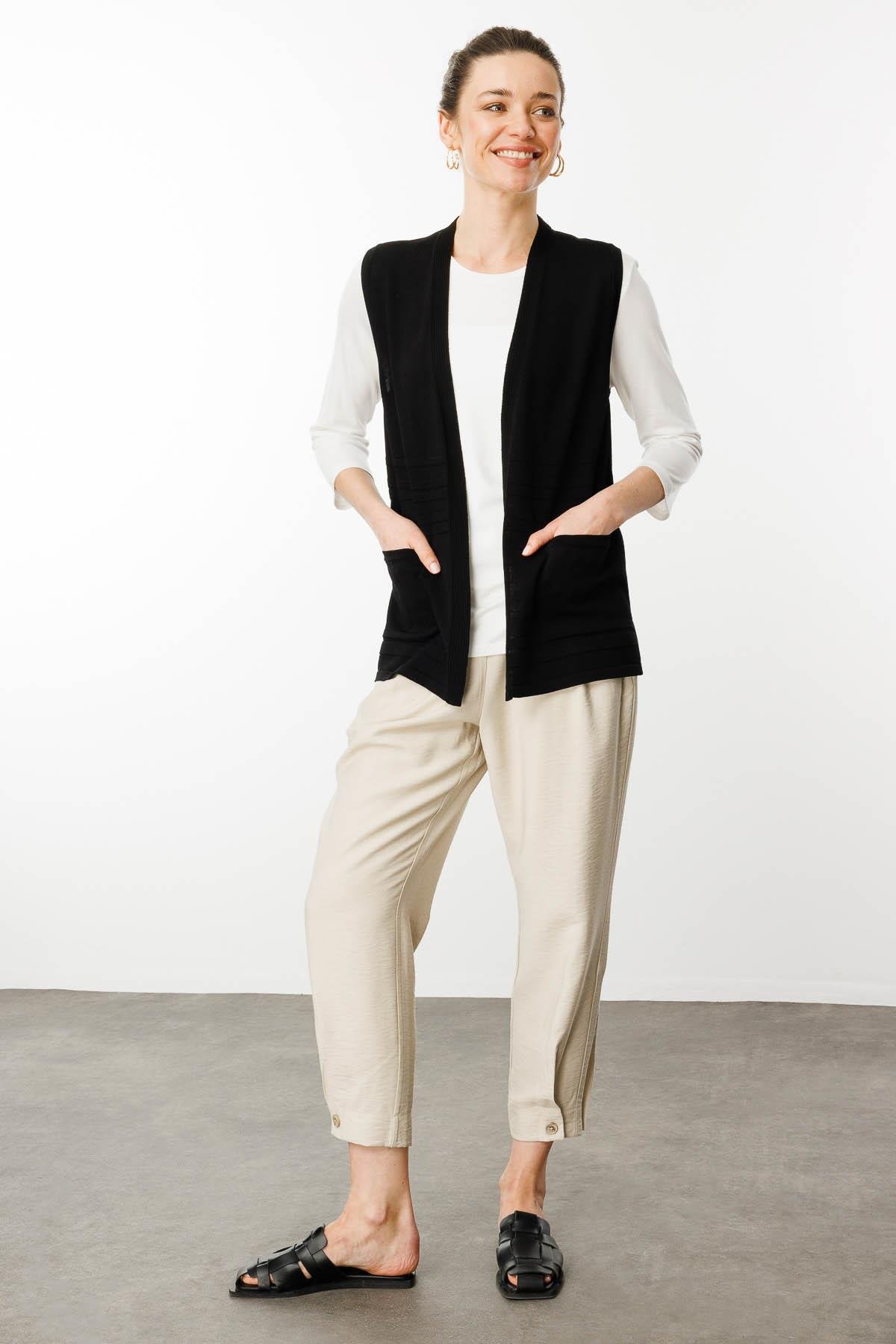 25350Kadın Cepli Yazlık Triko Yelek Siyah