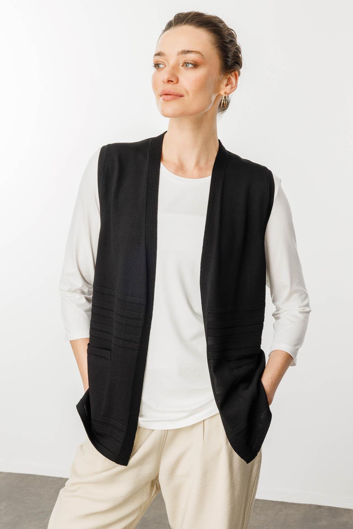 25350Kadın Cepli Yazlık Triko Yelek Siyah