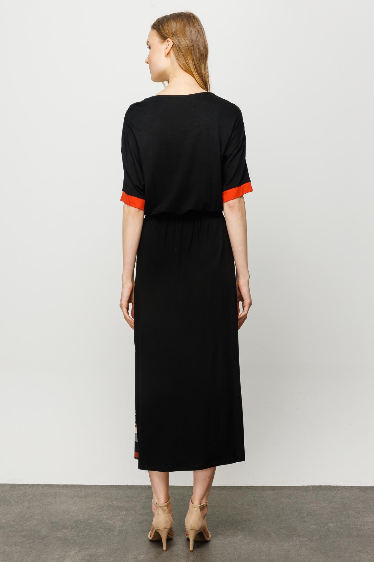 23725Kadın Çiçek Desenli Eteği Yırtmaçlı Penye Elbise Siyah