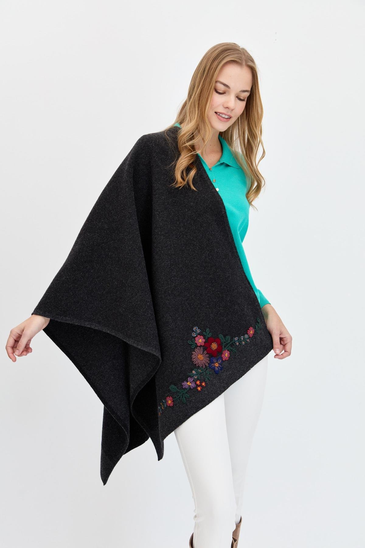 23154Kadın Çiçek İşlemeli Triko Şal K.Füme