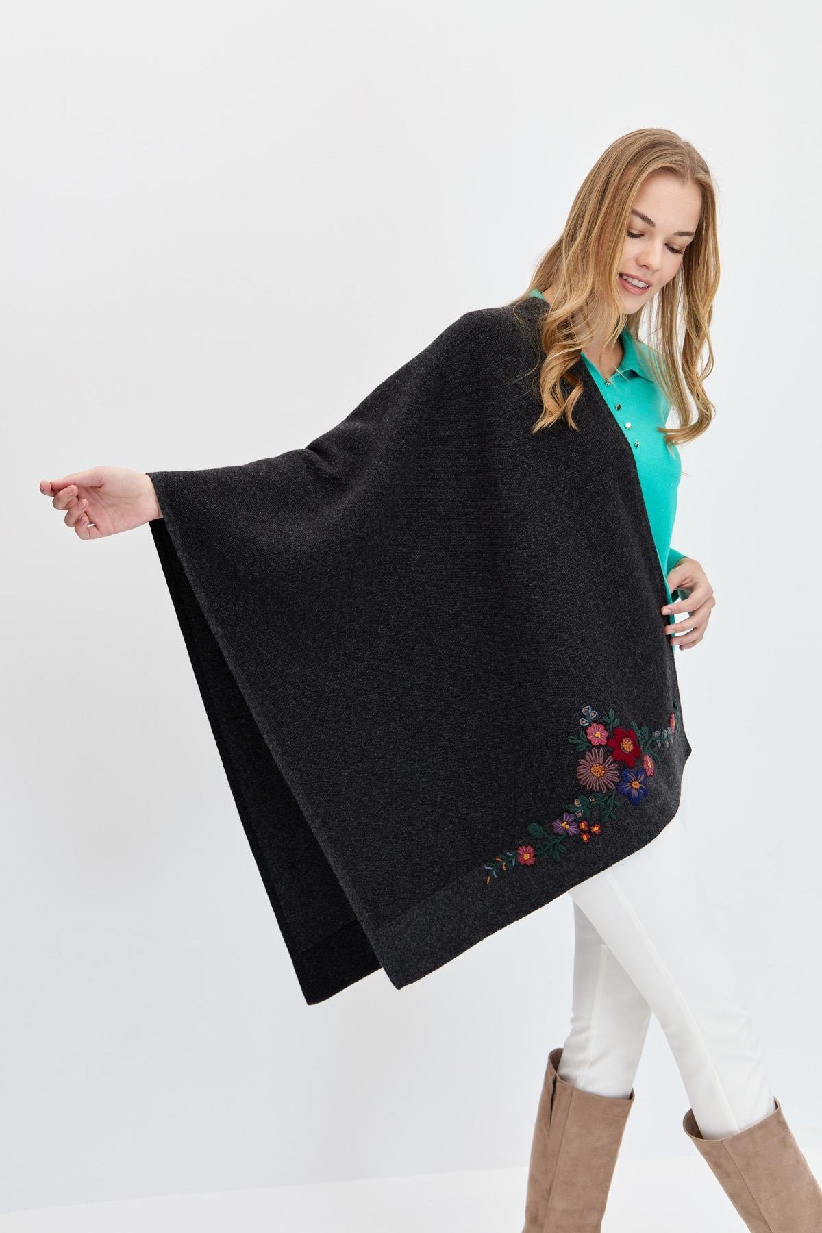 23154Kadın Çiçek İşlemeli Triko Şal K.Füme