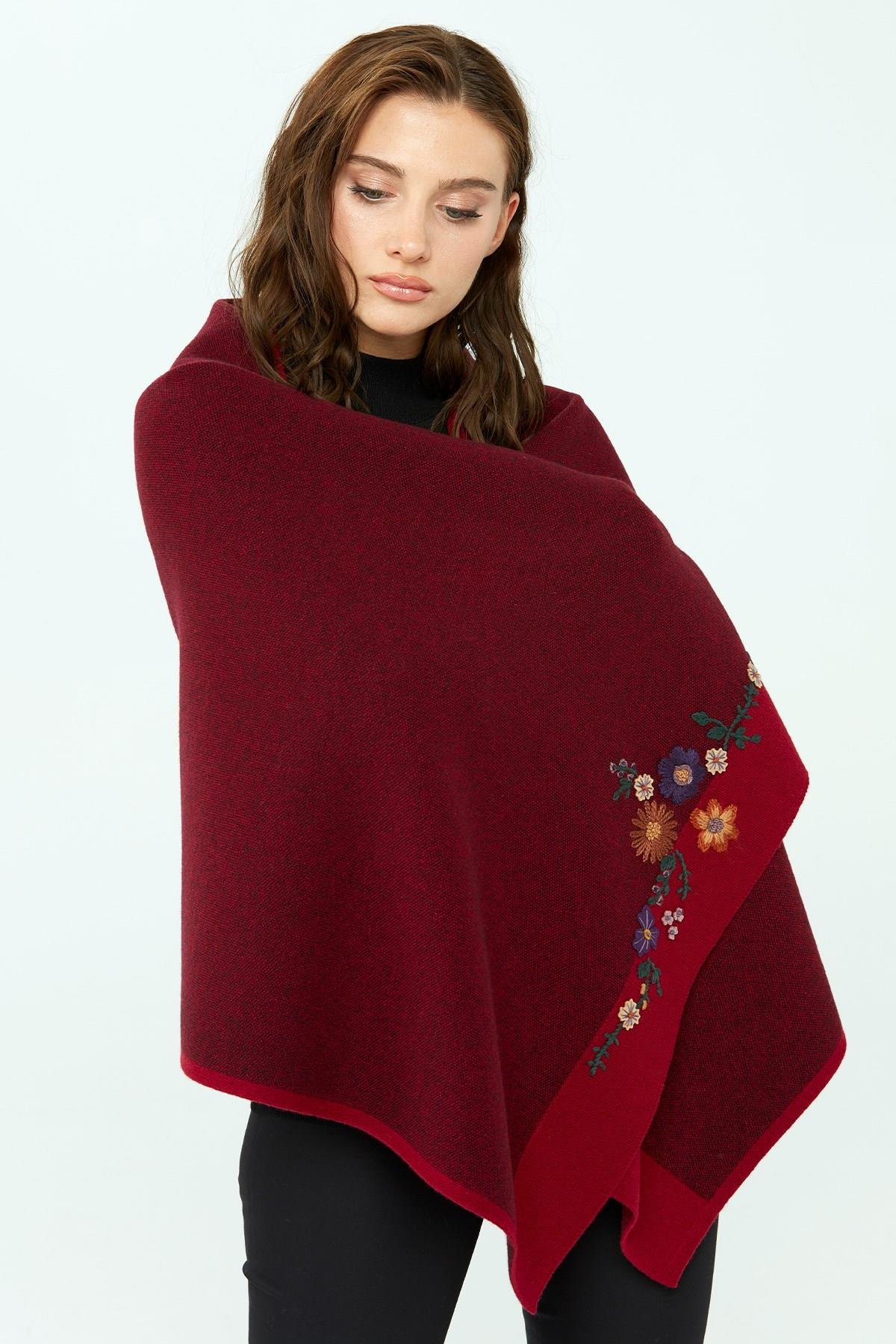 23154Kadın Çiçek İşlemeli Triko Şal V.Çürüğü