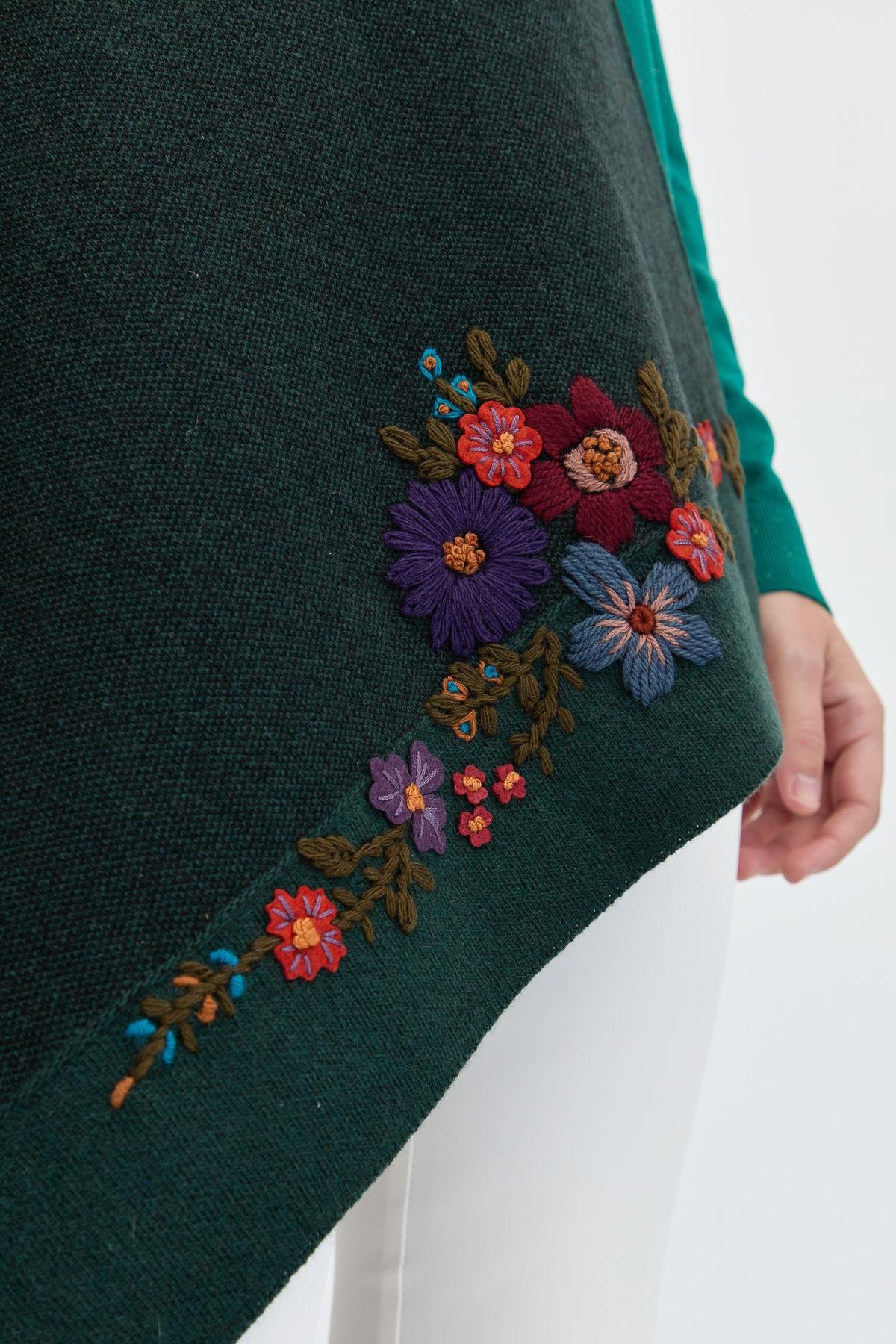 23154Kadın Çiçek İşlemeli Triko Şal Yeşil