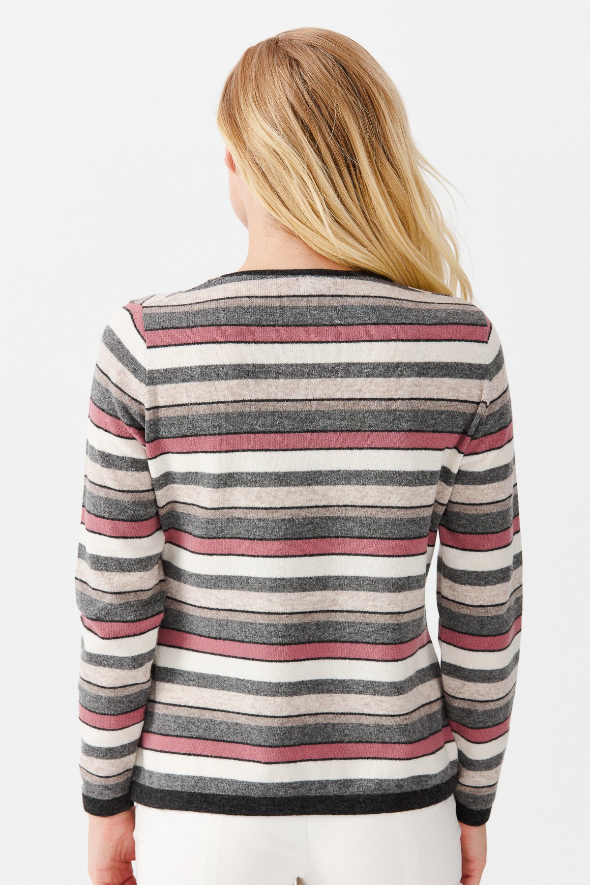 22294Женский шерстяной свитер с V-образным вырезом темно-серый