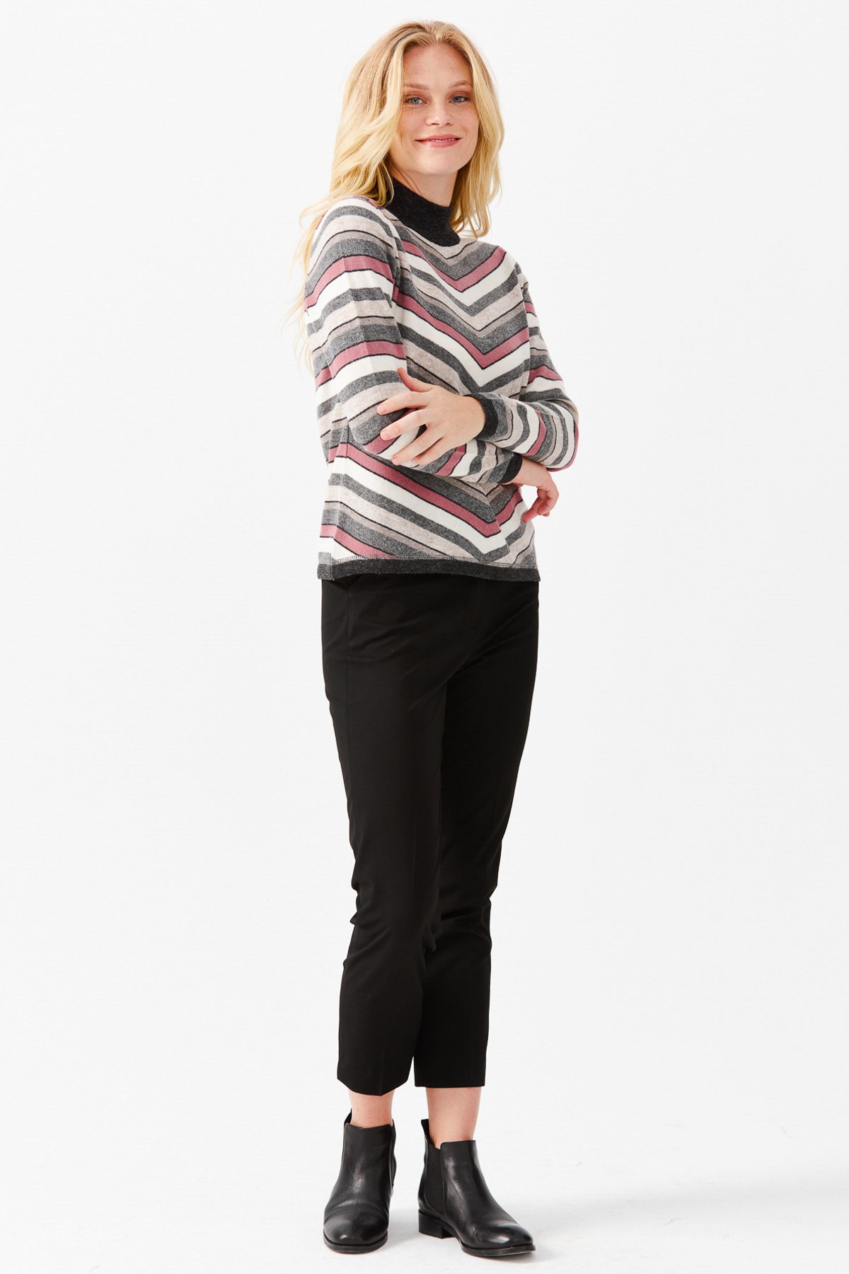 22292Женский шерстяной свитер серый