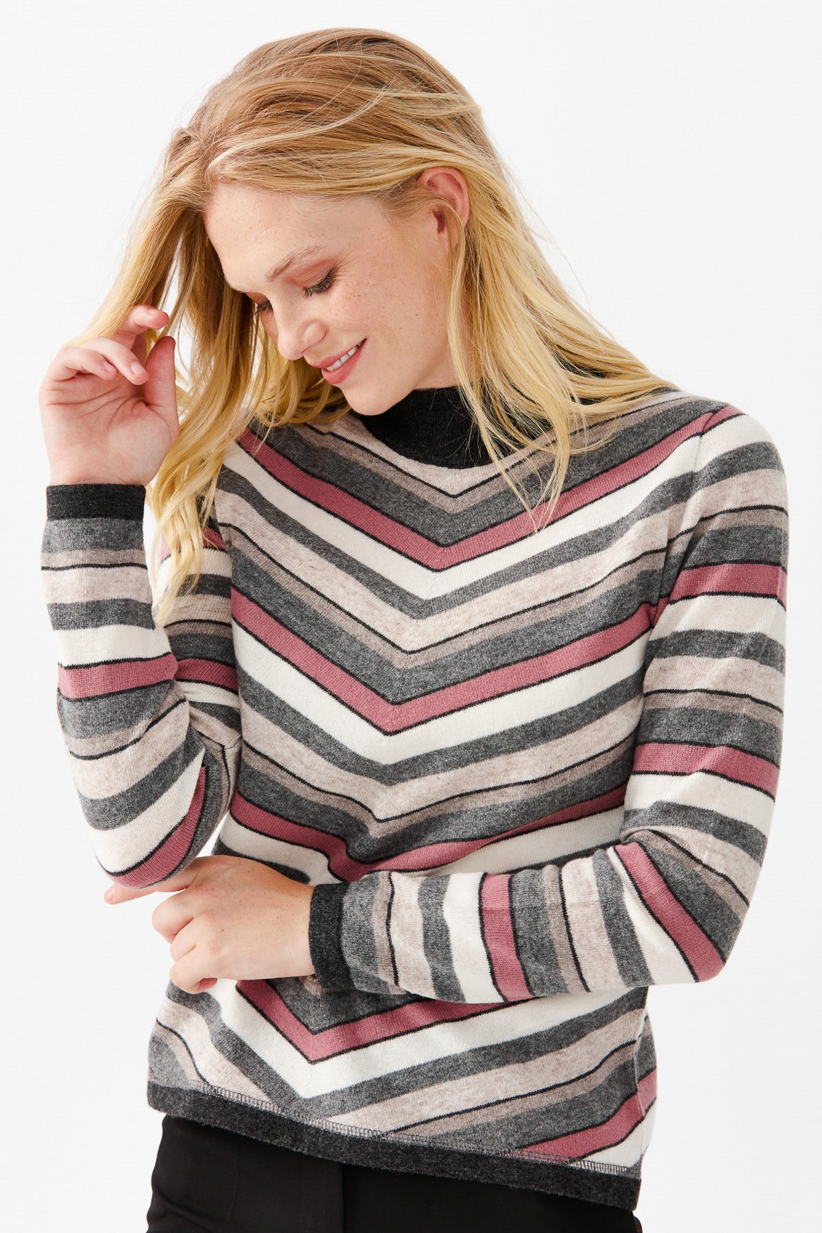 22292Женский шерстяной свитер серый