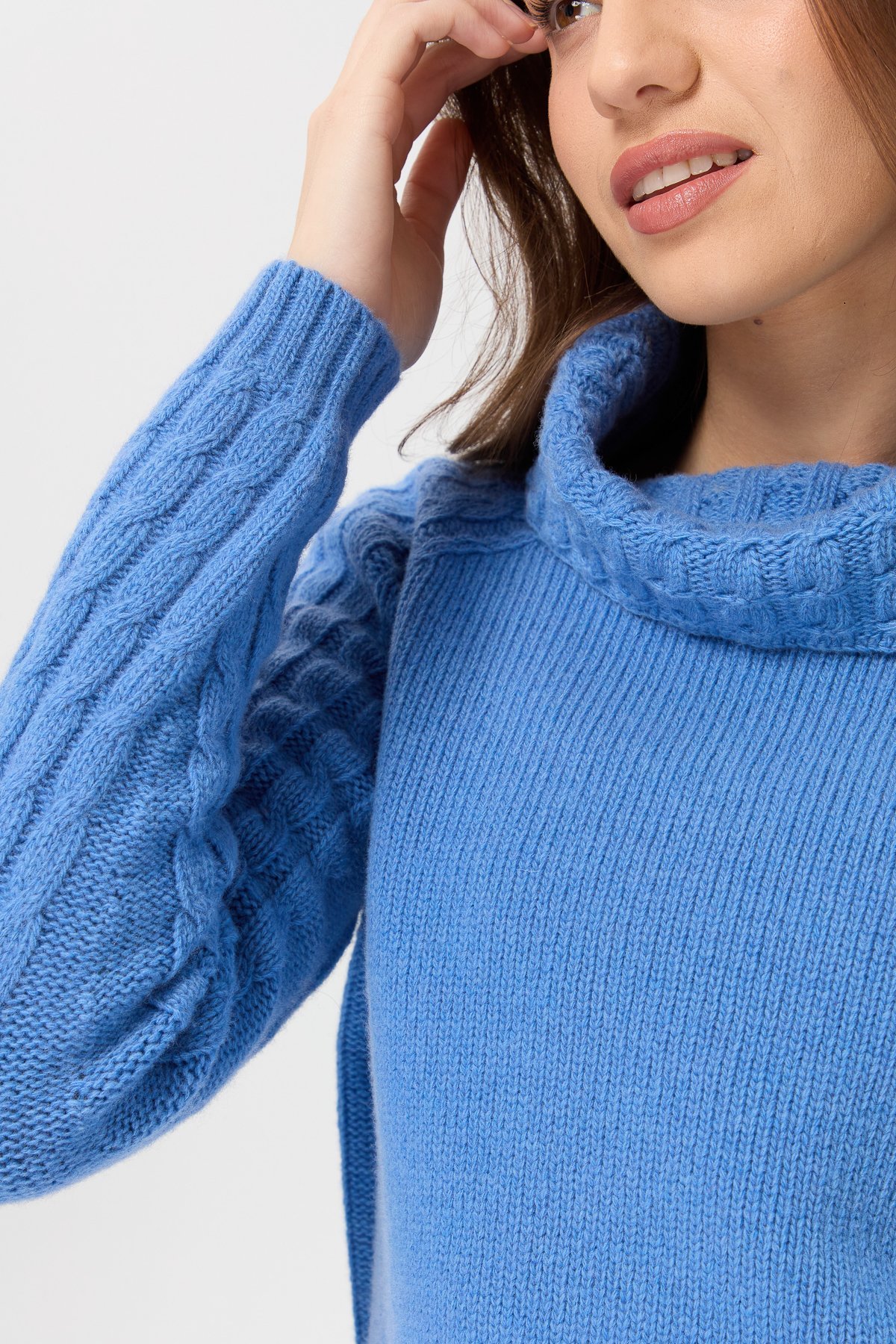 23202Женский шерстяной свитер