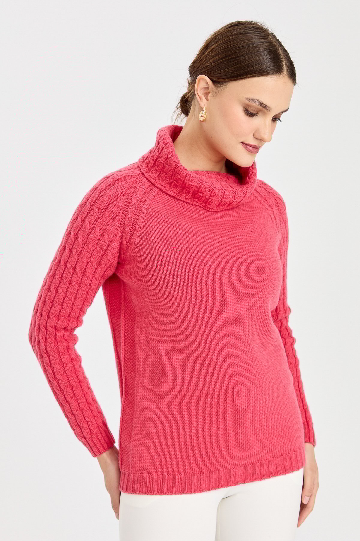 23202Kadın Degaje Yaka Kolu ve Yakası Saç Örgü Yün Kazak Y.Ş.Pembe