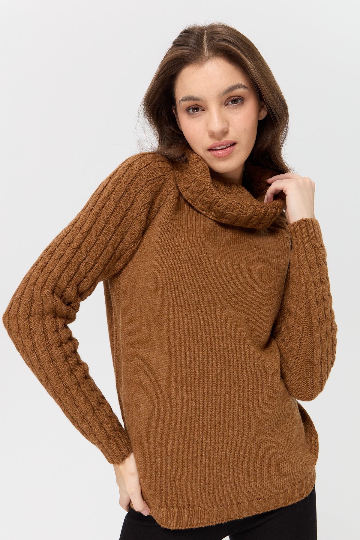 23202Женский шерстяной свитер