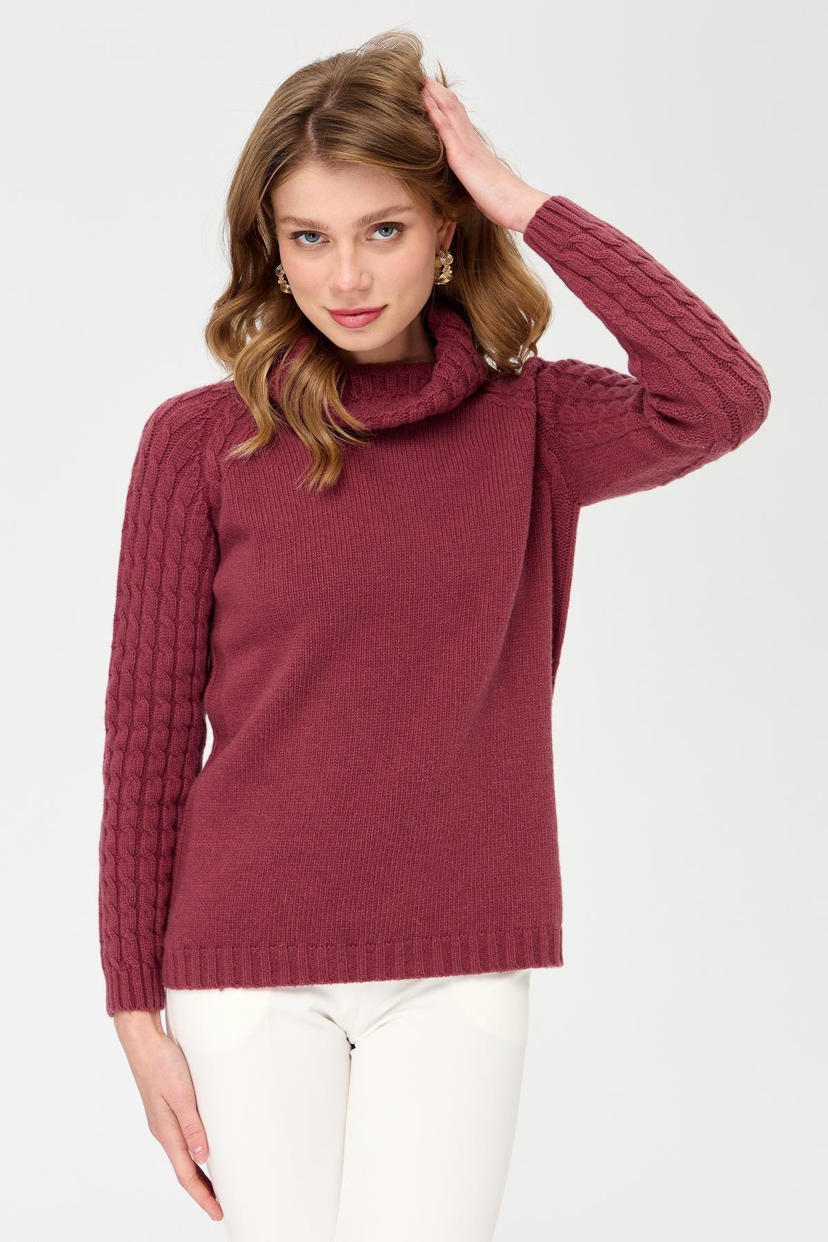 23202Kadın Degaje Yaka Kolu ve Yakası Saç Örgü Yün Kazak K.G.Kurusu